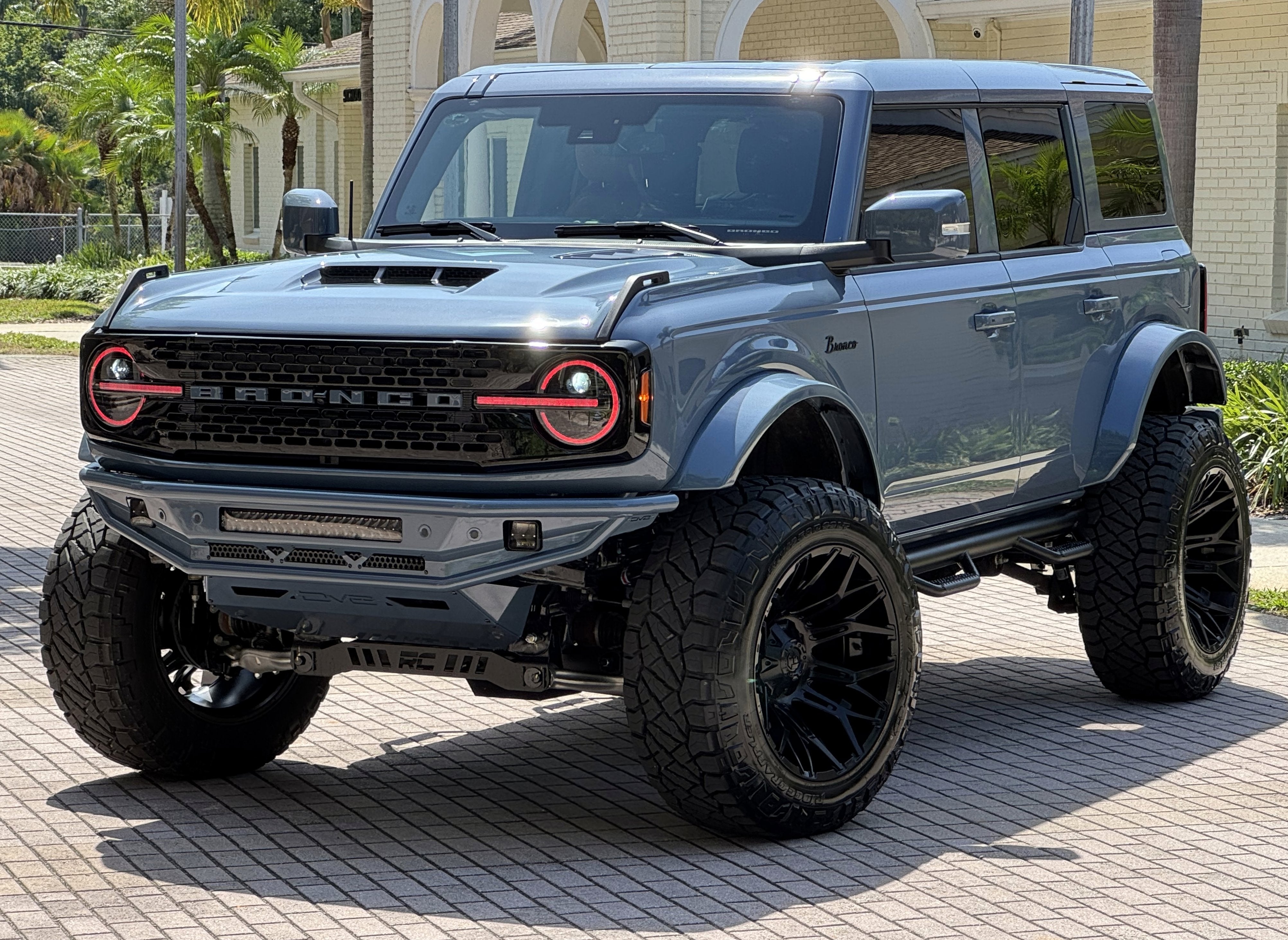 2025 Ford Bronco Outer Banks V6 Luxury Package Hard Top Custom Lifted