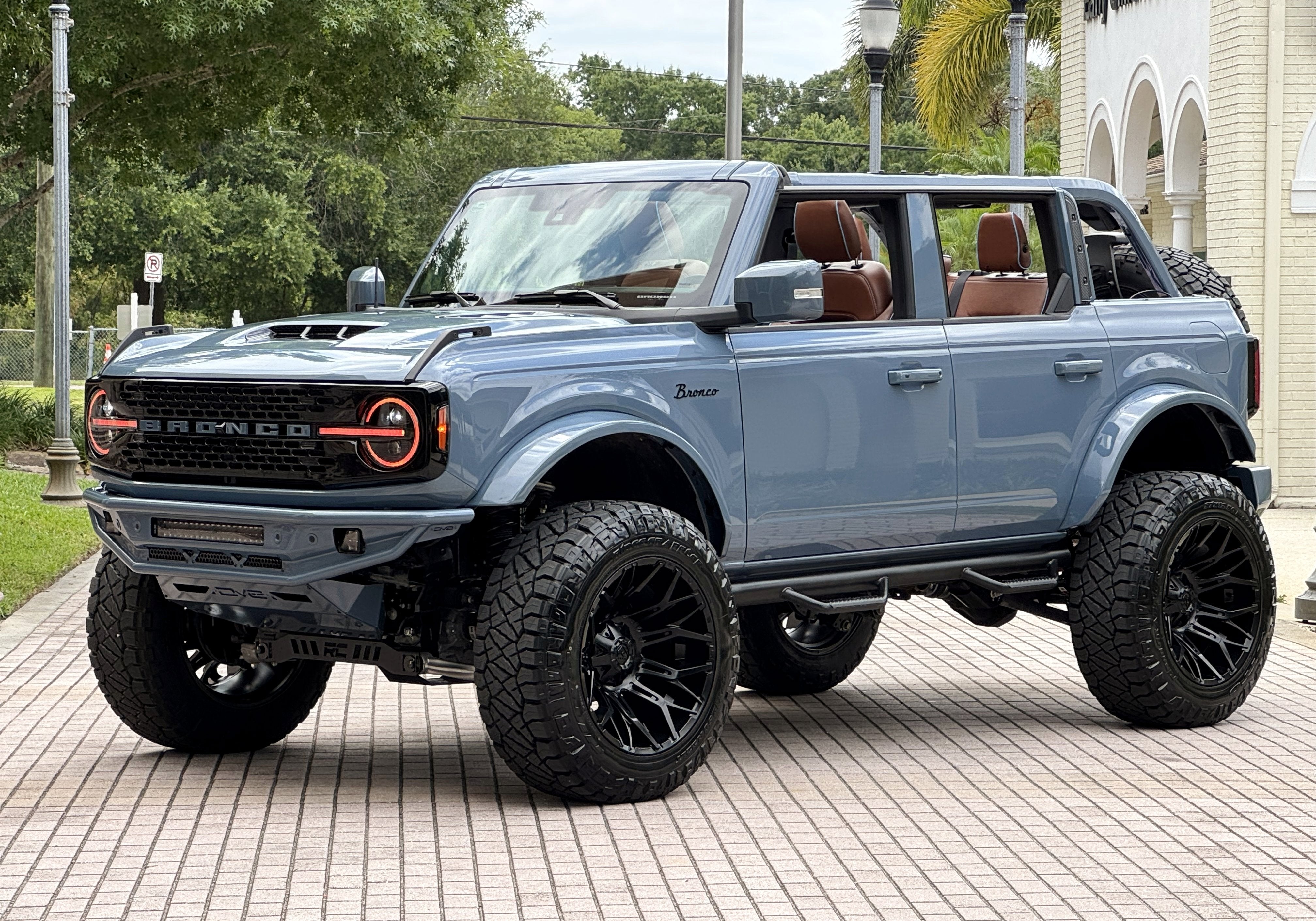 2025 Ford Bronco Outer Banks V6 Luxury Package Hard Top Custom Lifted
