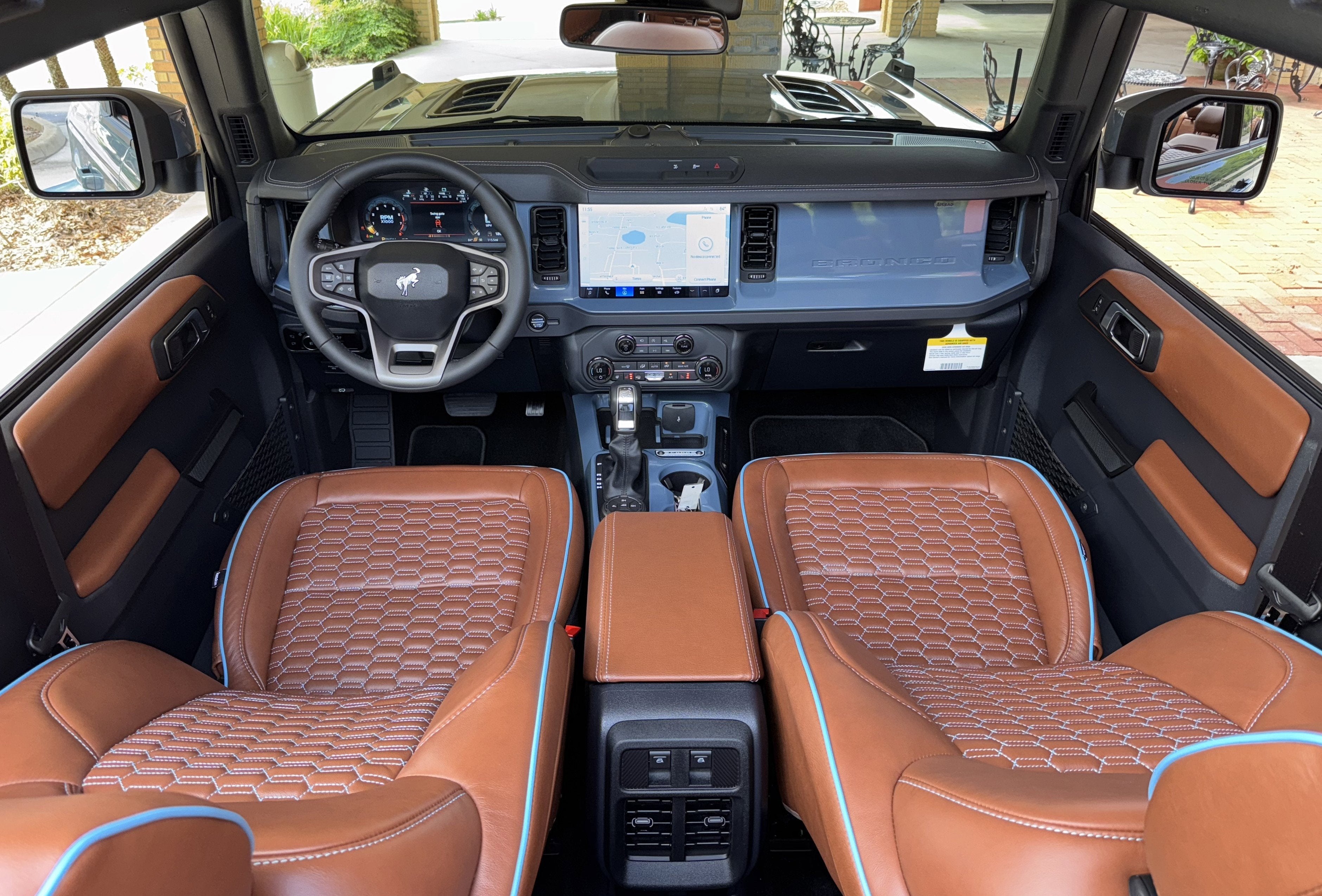 2025 Ford Bronco Outer Banks V6 Luxury Package Hard Top Custom Lifted