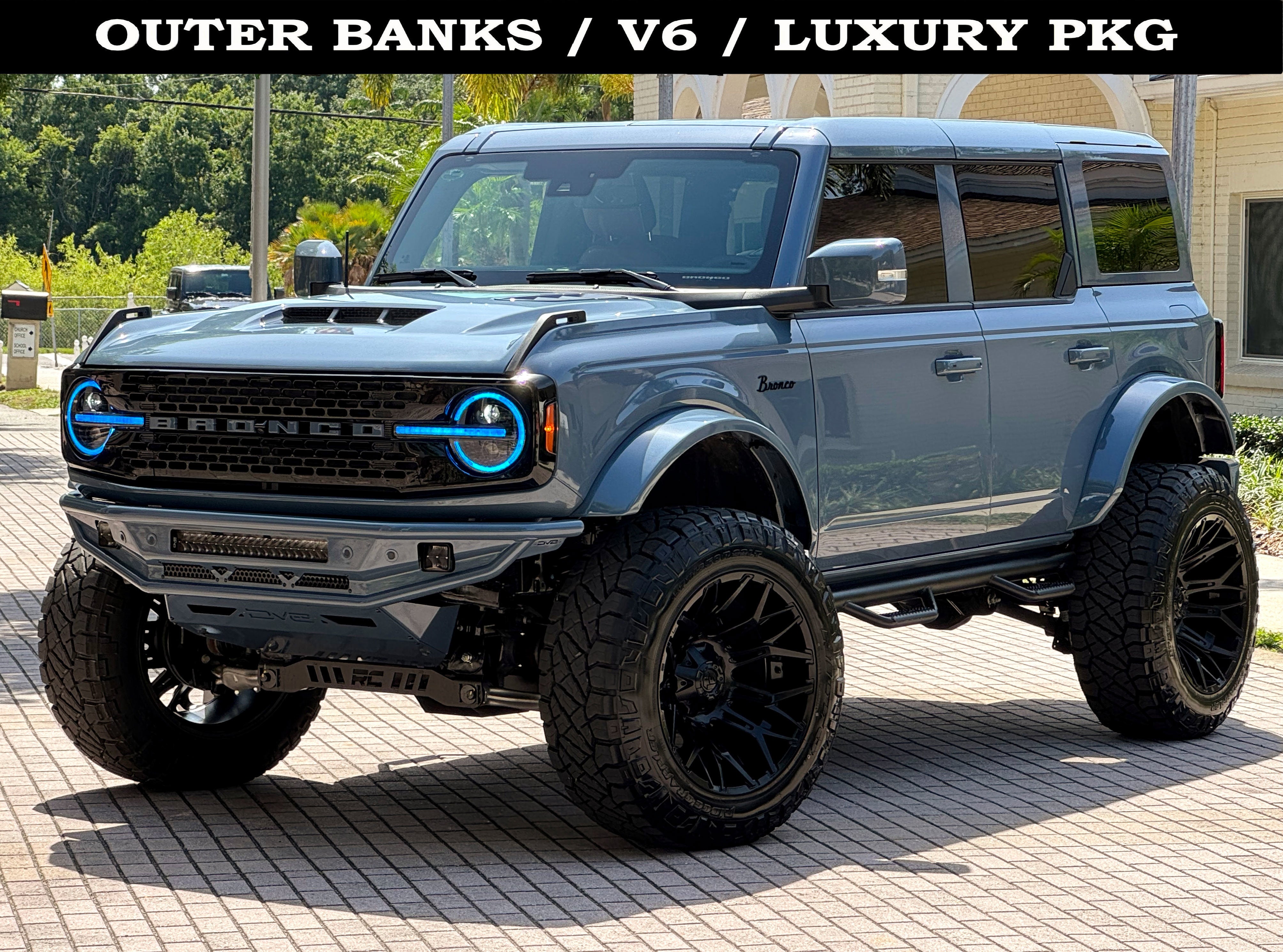 2025 Ford Bronco Outer Banks V6 Luxury Package Hard Top Custom Lifted