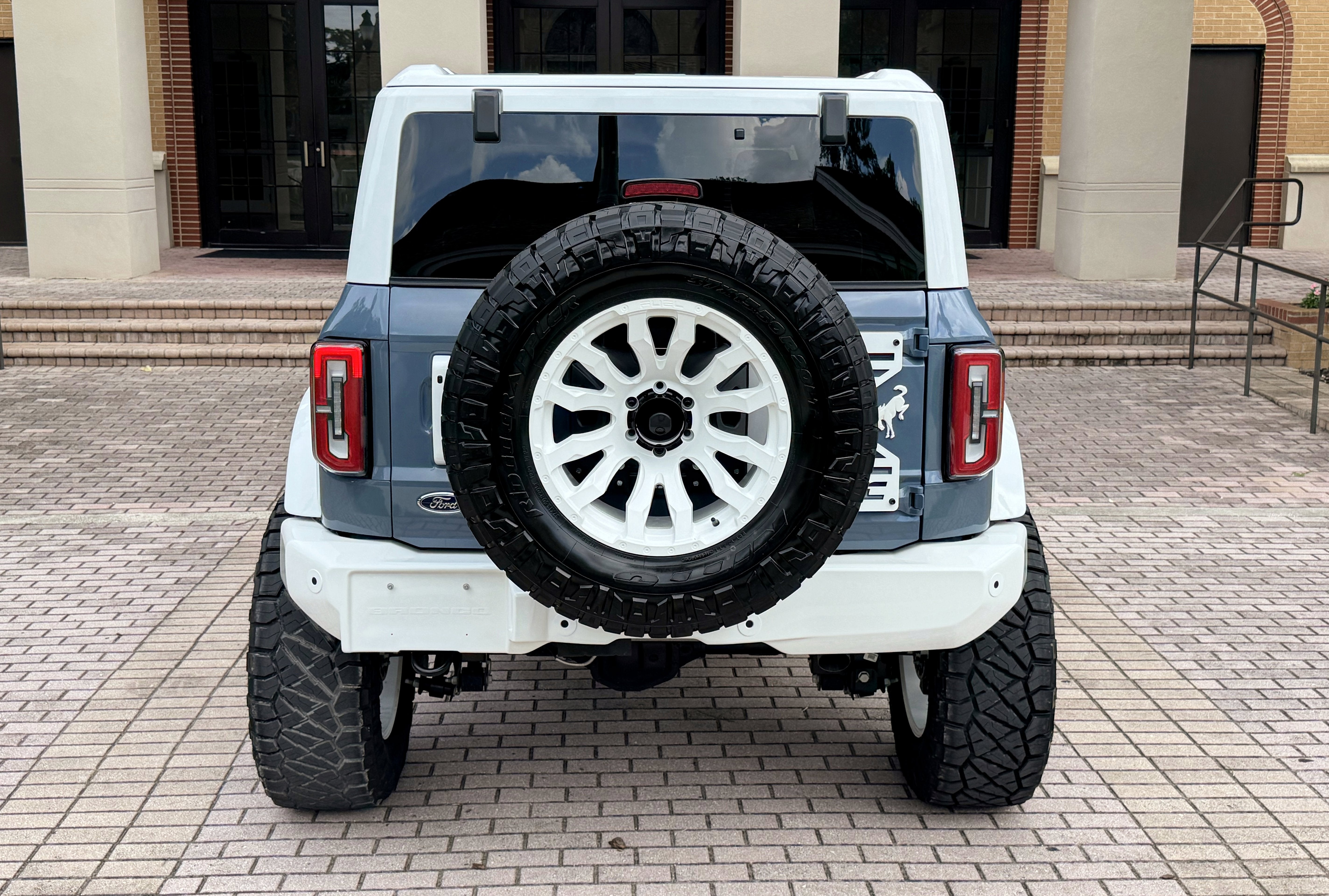 2025 Ford Bronco Outer Banks V6 Luxury Package Retro Hard Top Custom Lifted Vintage