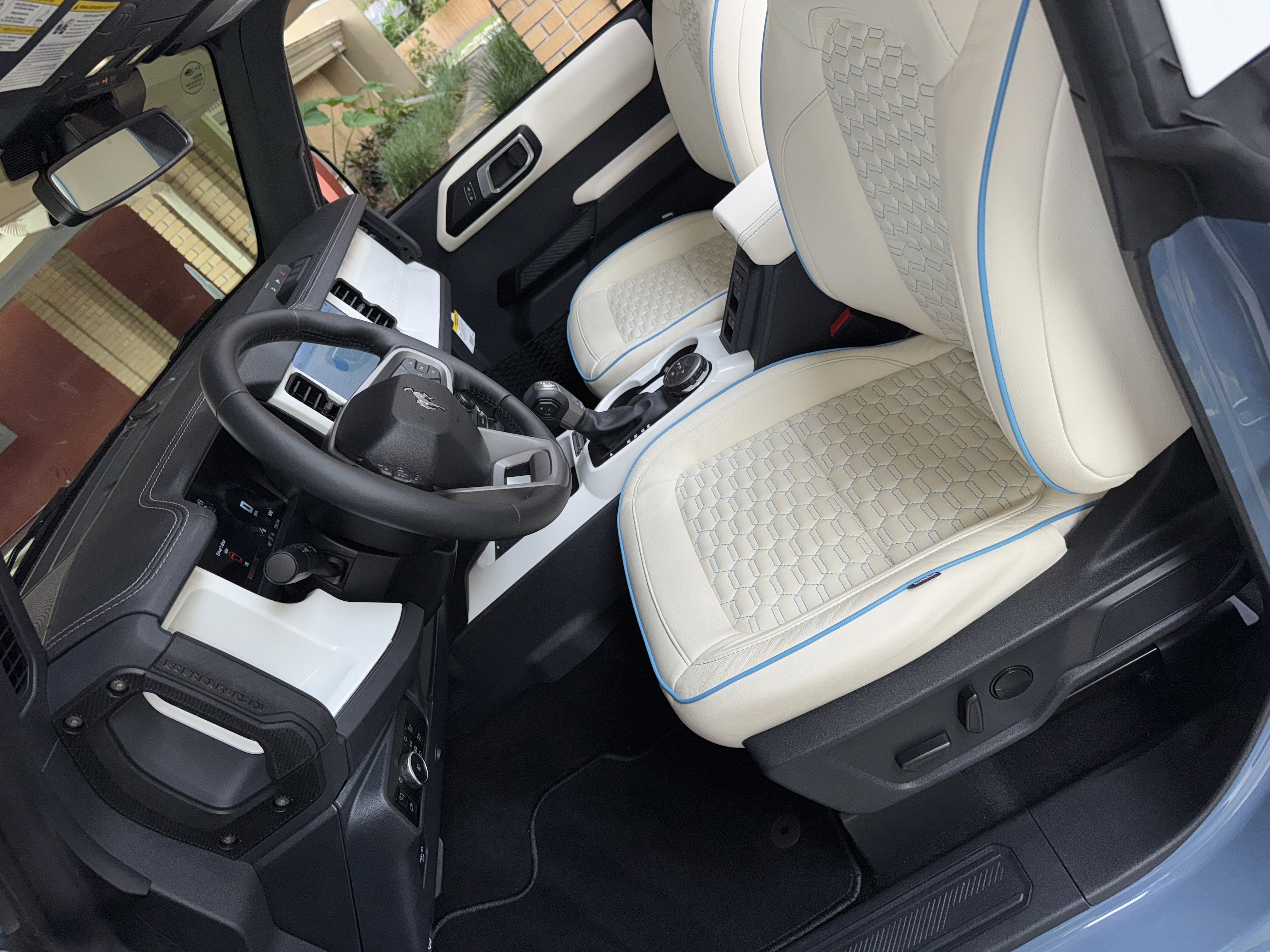 2025 Ford Bronco Outer Banks V6 Luxury Package Retro Hard Top Custom Lifted Vintage