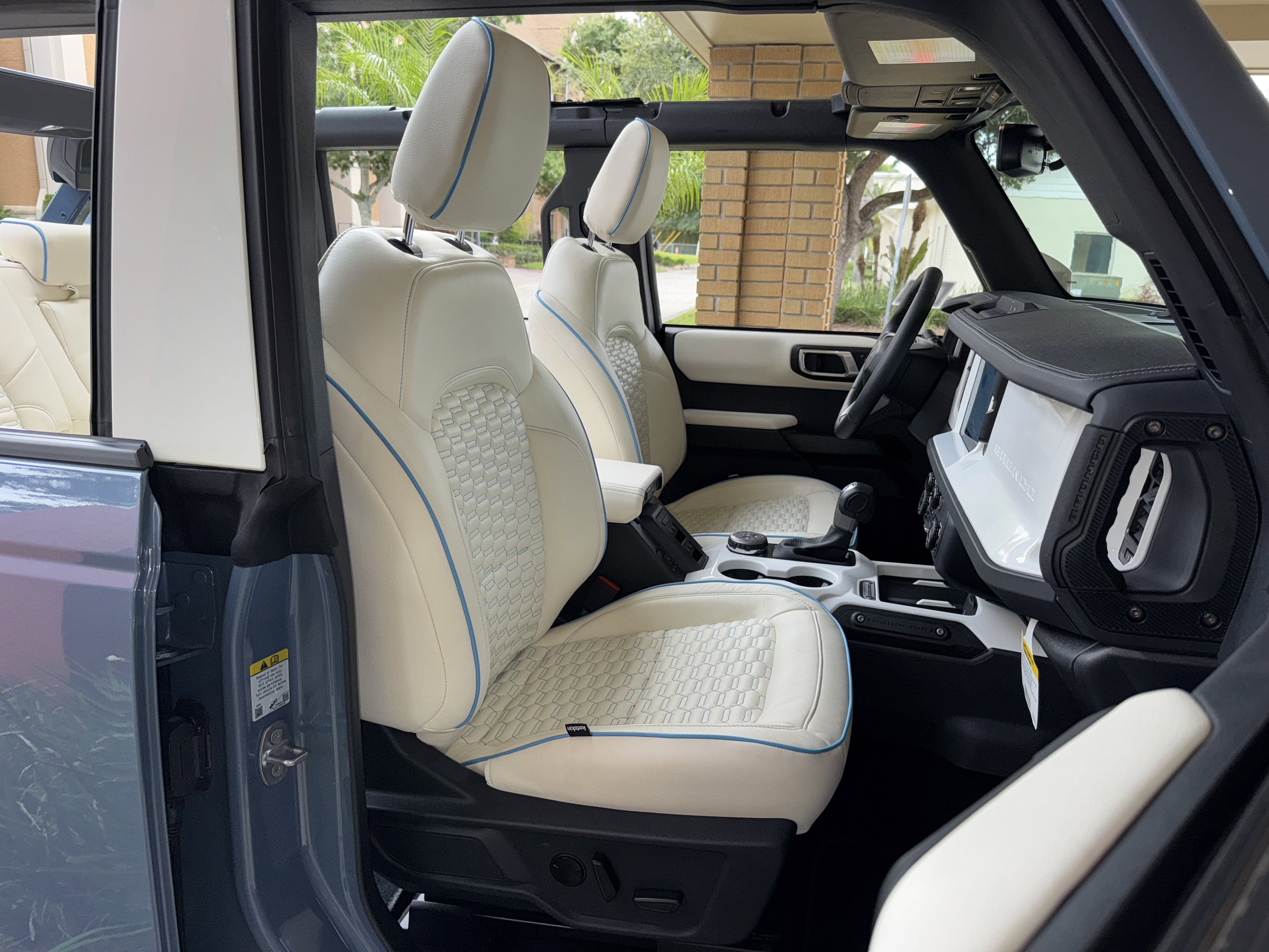 2025 Ford Bronco Outer Banks V6 Luxury Package Retro Hard Top Custom Lifted Vintage