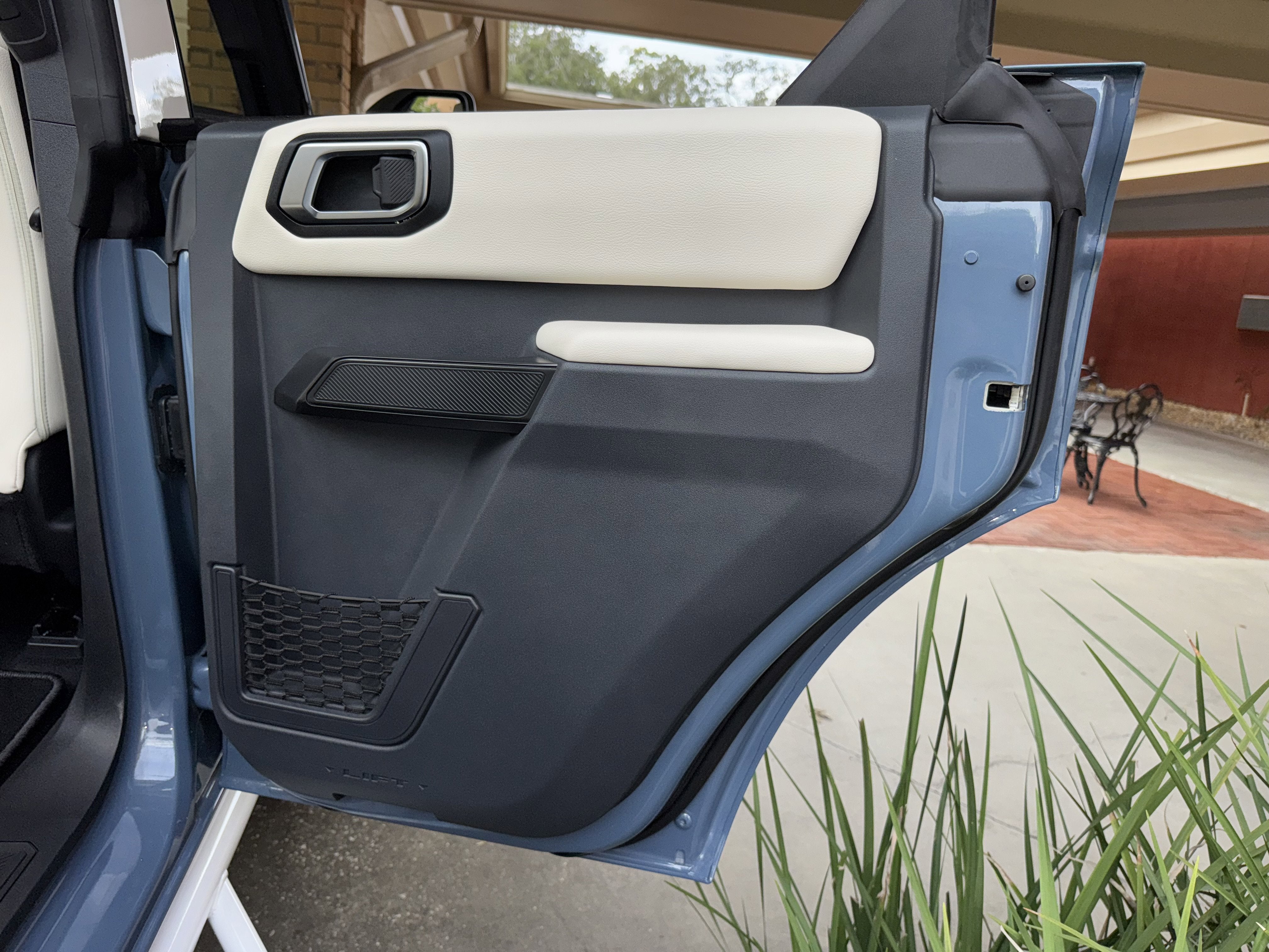 2025 Ford Bronco Outer Banks V6 Luxury Package Retro Hard Top Custom Lifted Vintage