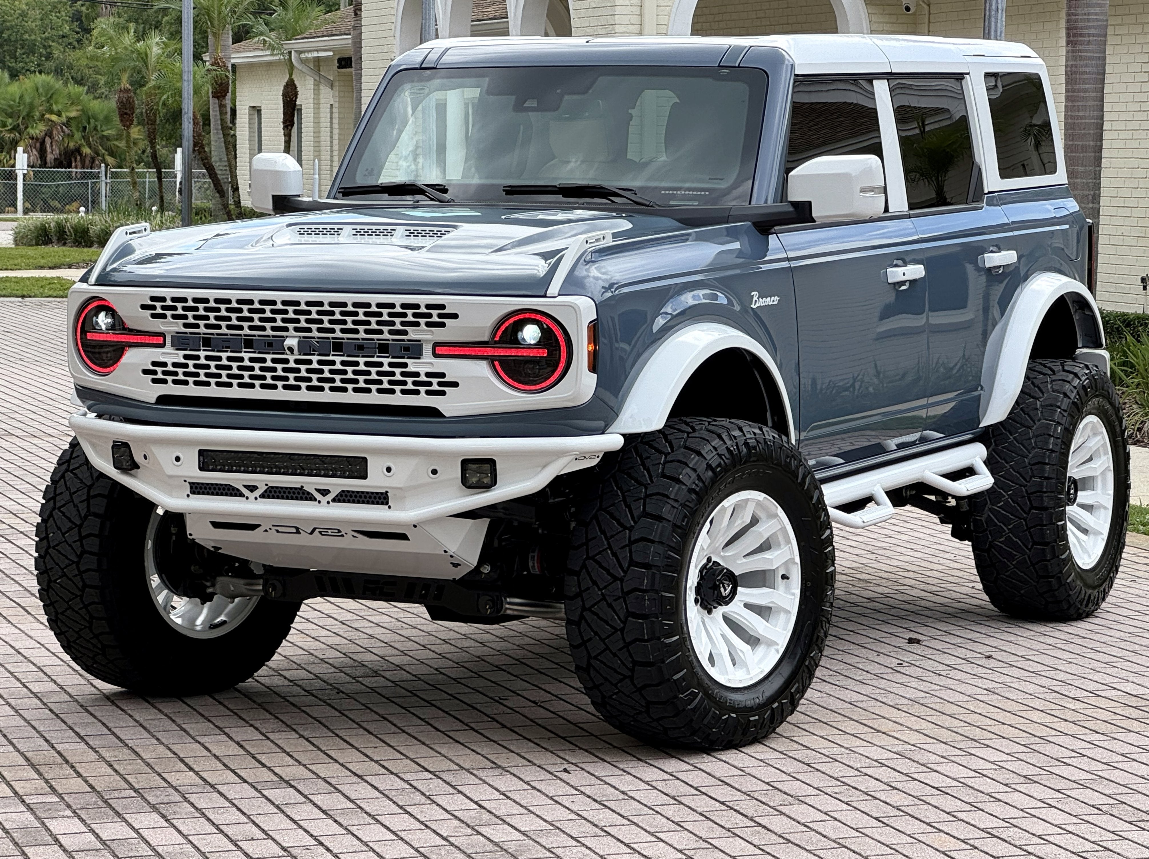 2025 Ford Bronco Outer Banks V6 Luxury Package Retro Hard Top Custom Lifted Vintage