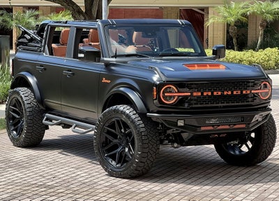 2025 Ford Bronco Outer Banks V6 Luxury Package Custom Lifted Matte Black