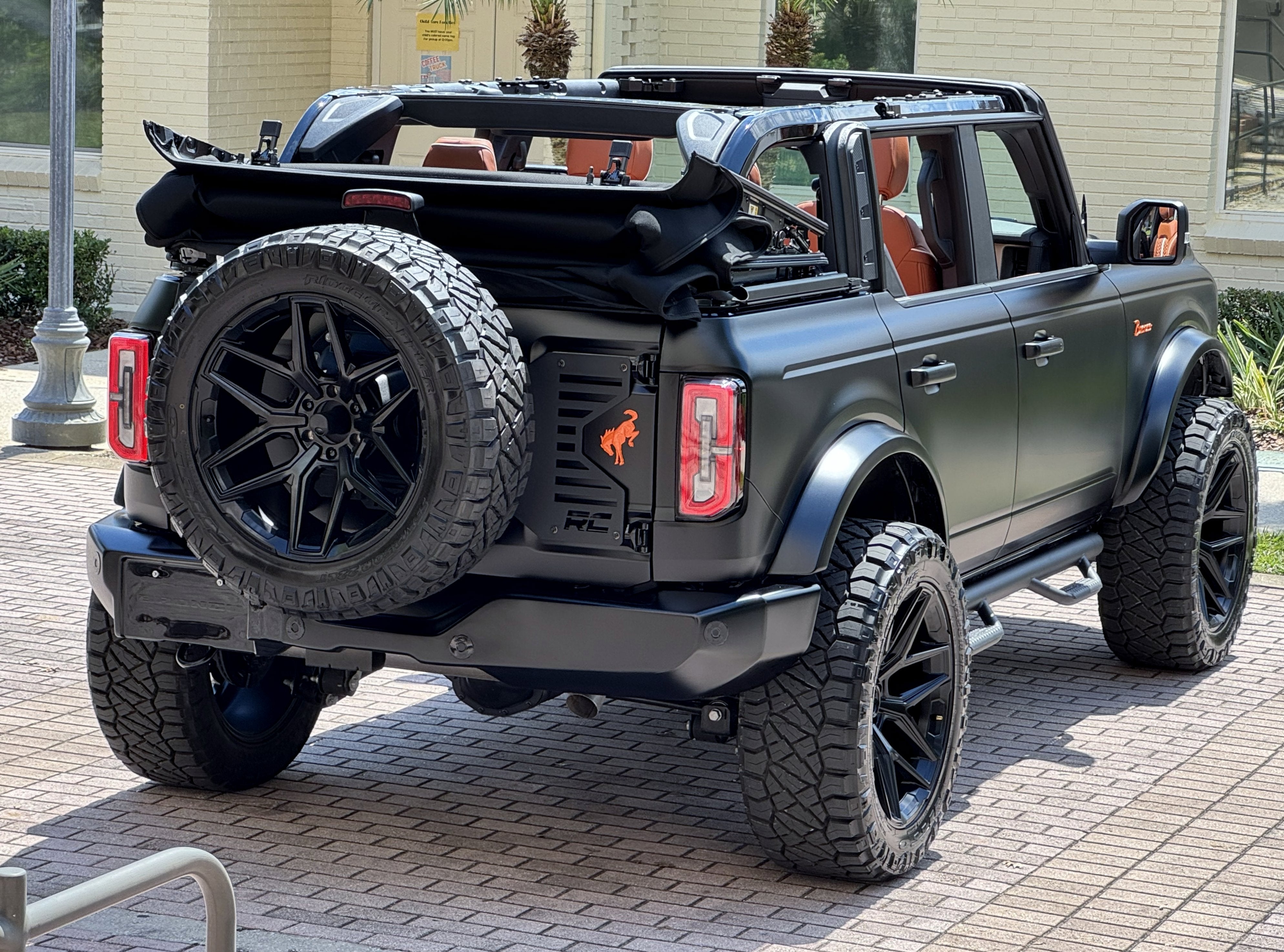 2025 Ford Bronco Outer Banks V6 Luxury Package Custom Lifted Matte Black