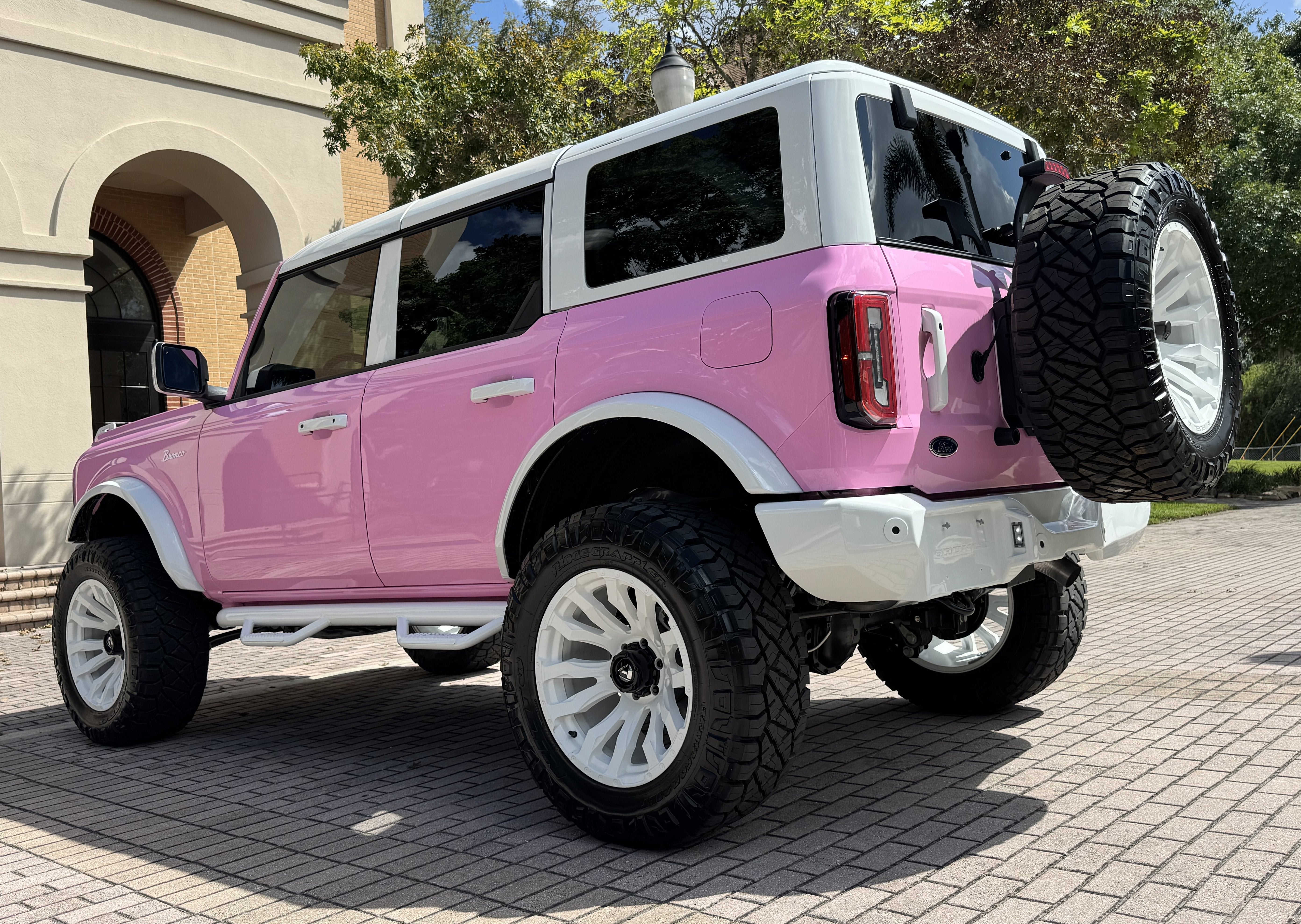 2025 Ford Bronco Pink Outer Banks V6 Hard Top Custom Lifted