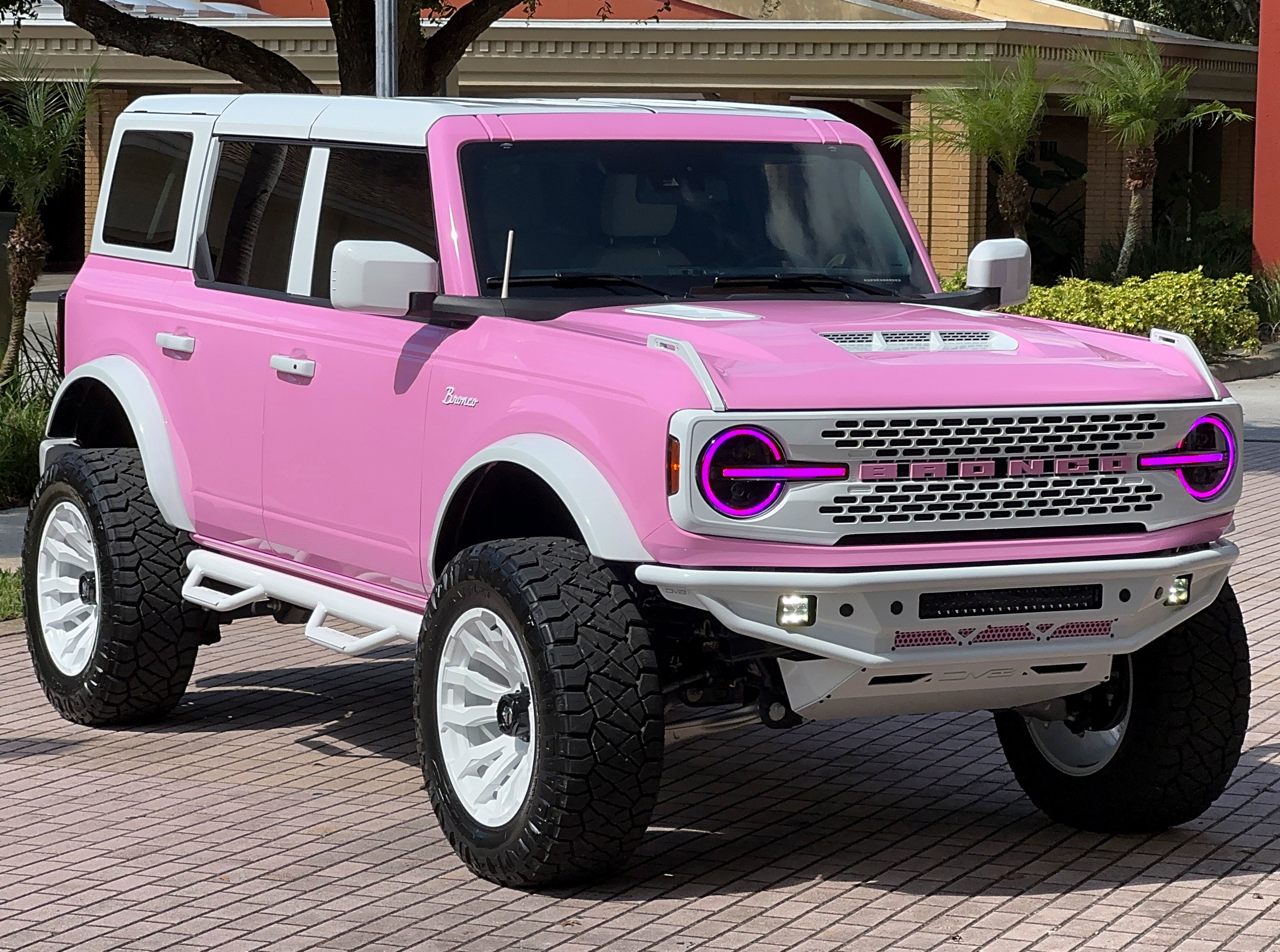2025 Ford Bronco Pink Outer Banks V6 Hard Top Custom Lifted