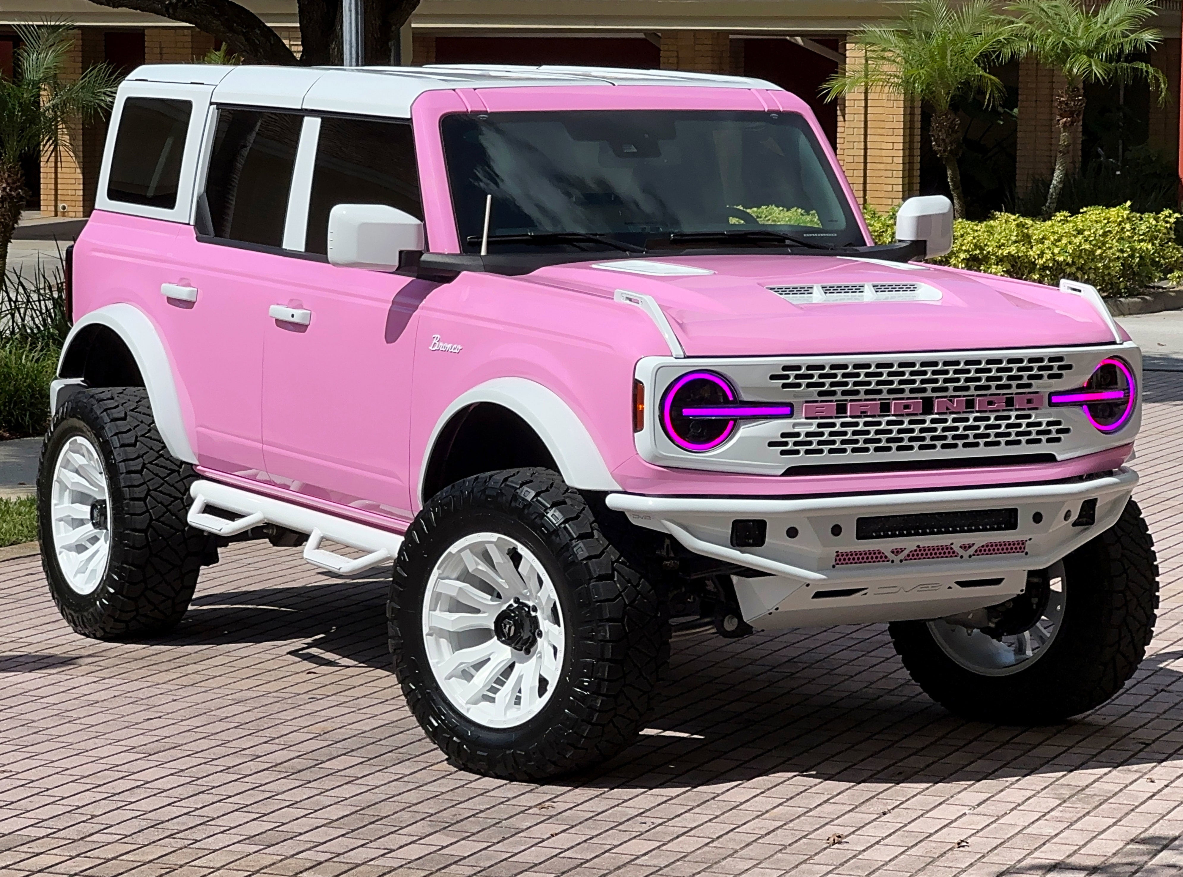 2025 Ford Bronco Pink Outer Banks V6 Hard Top Custom Lifted