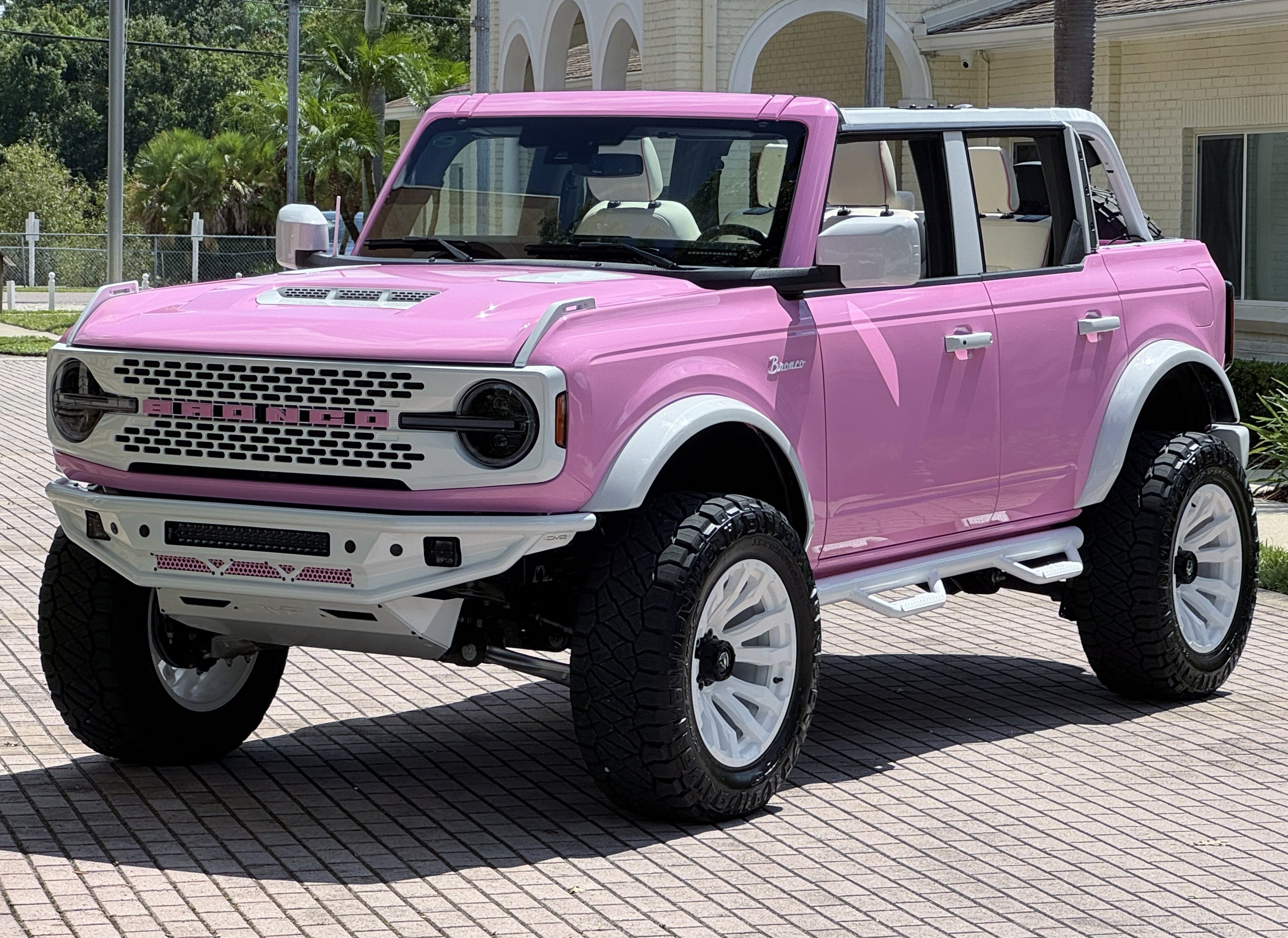 2025 Ford Bronco Pink Outer Banks V6 Hard Top Custom Lifted