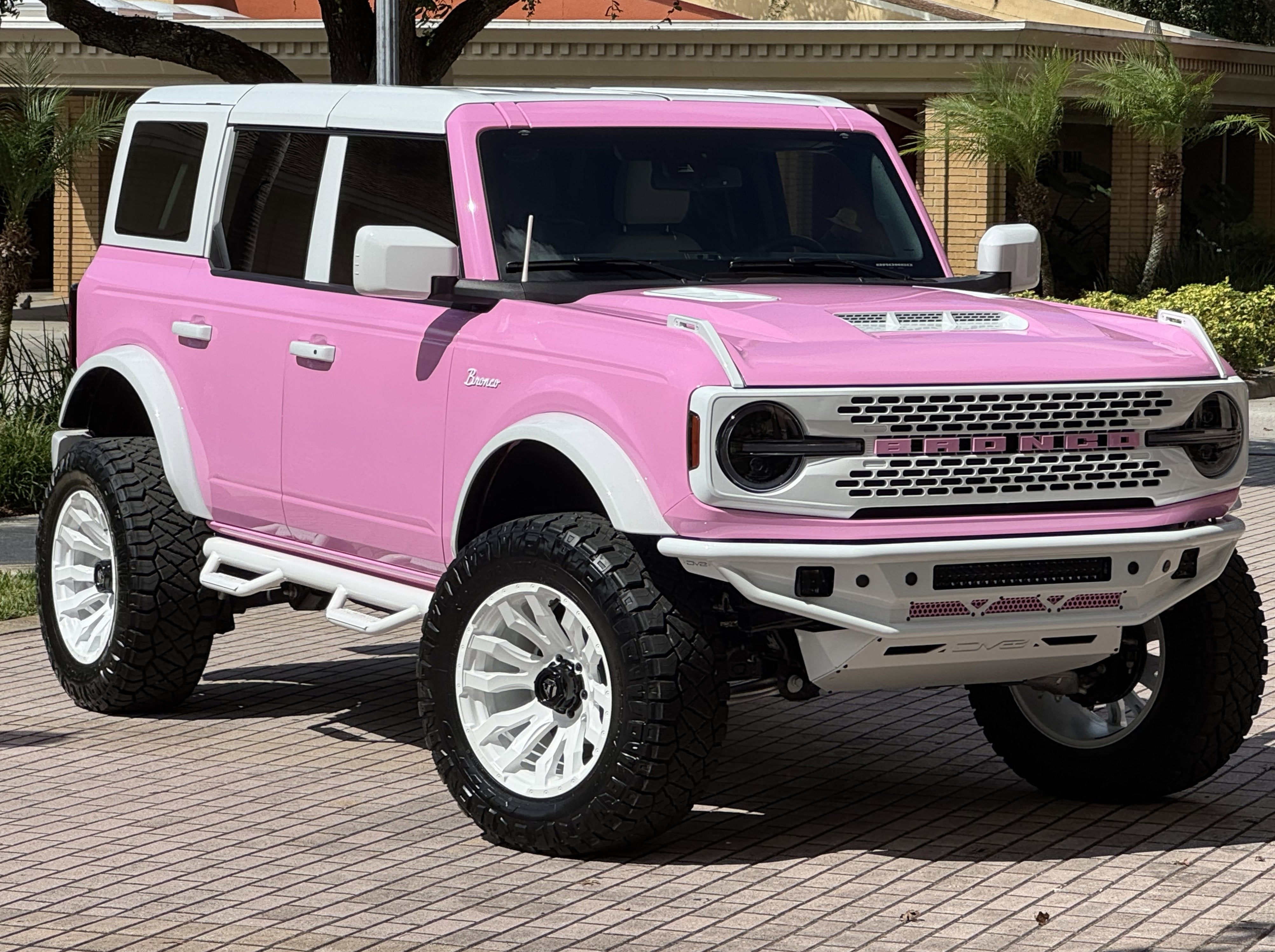 2025 Ford Bronco Pink Outer Banks V6 Hard Top Custom Lifted