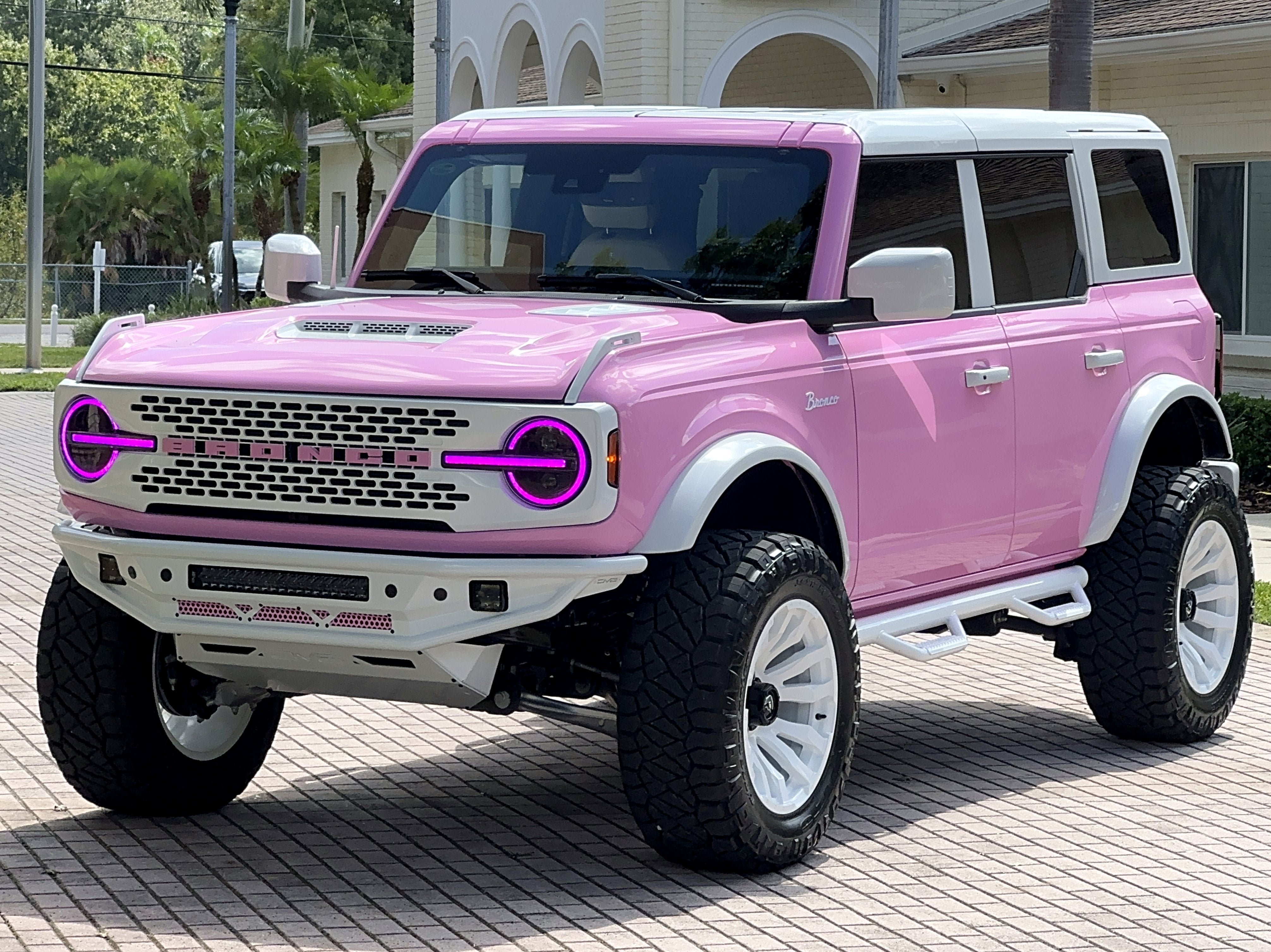 2025 Ford Bronco Pink Outer Banks V6 Hard Top Custom Lifted