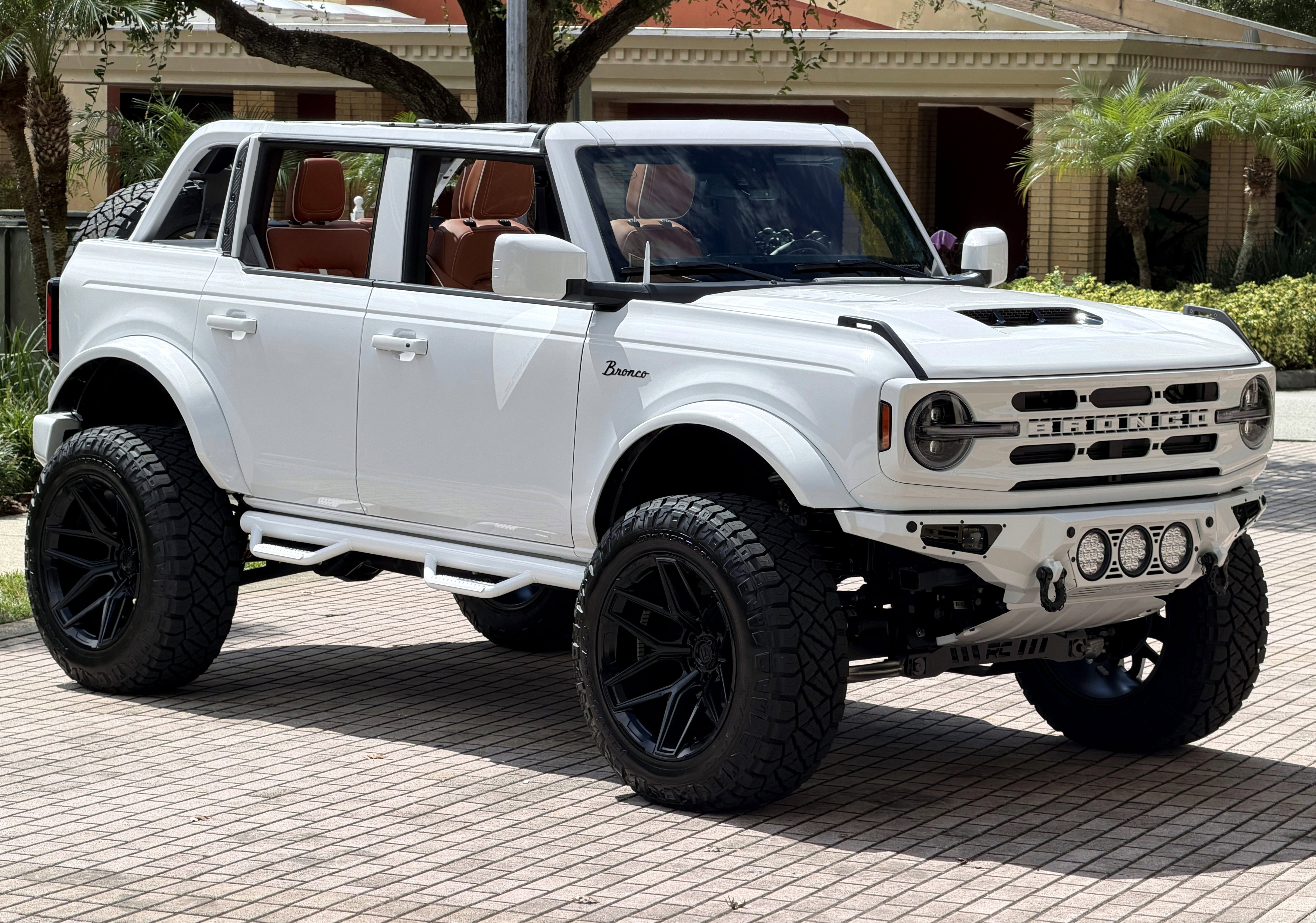 2025 Ford Bronco Outer Banks V6 Hard Top Custom Lifted