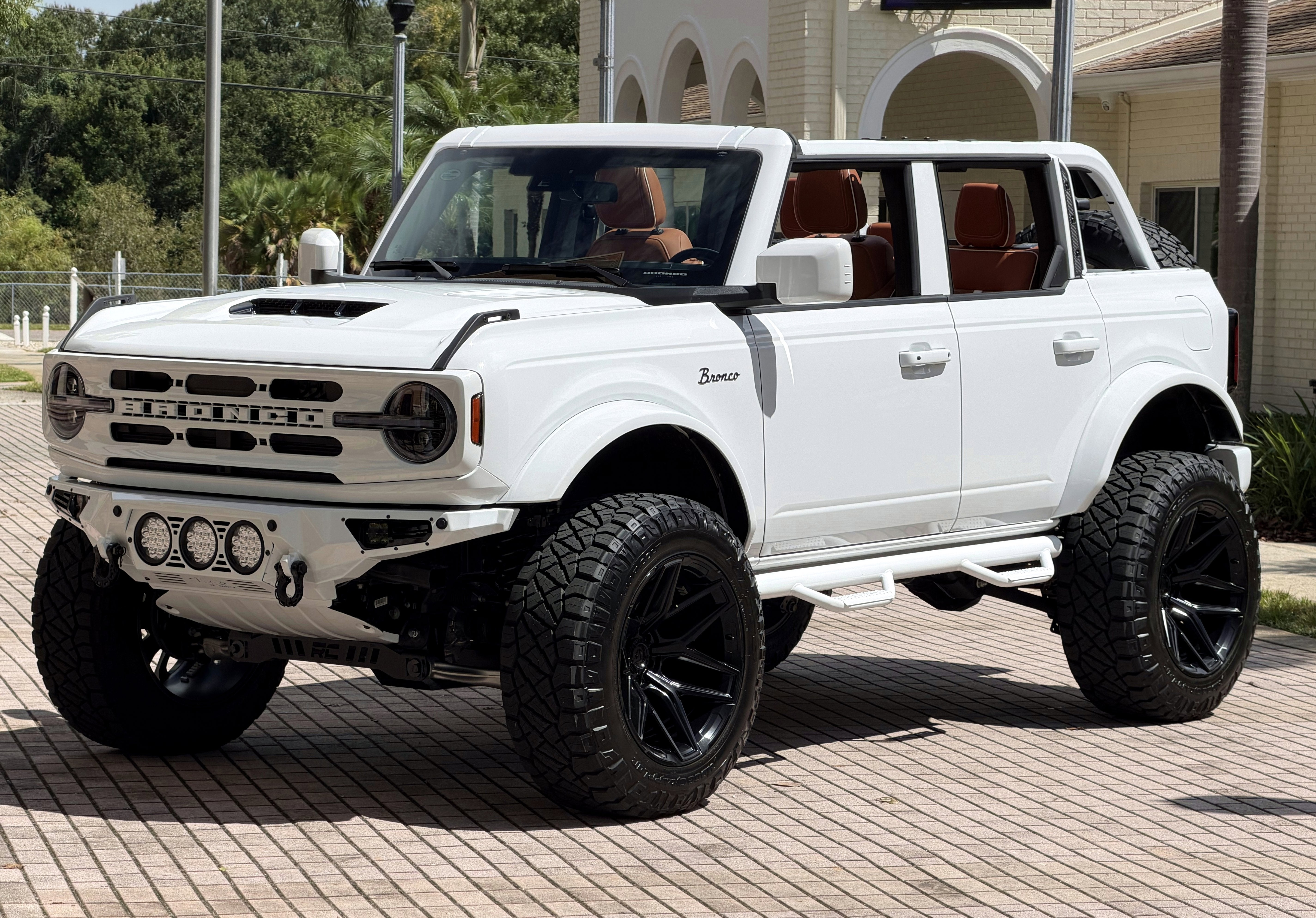 2025 Ford Bronco Outer Banks V6 Hard Top Custom Lifted