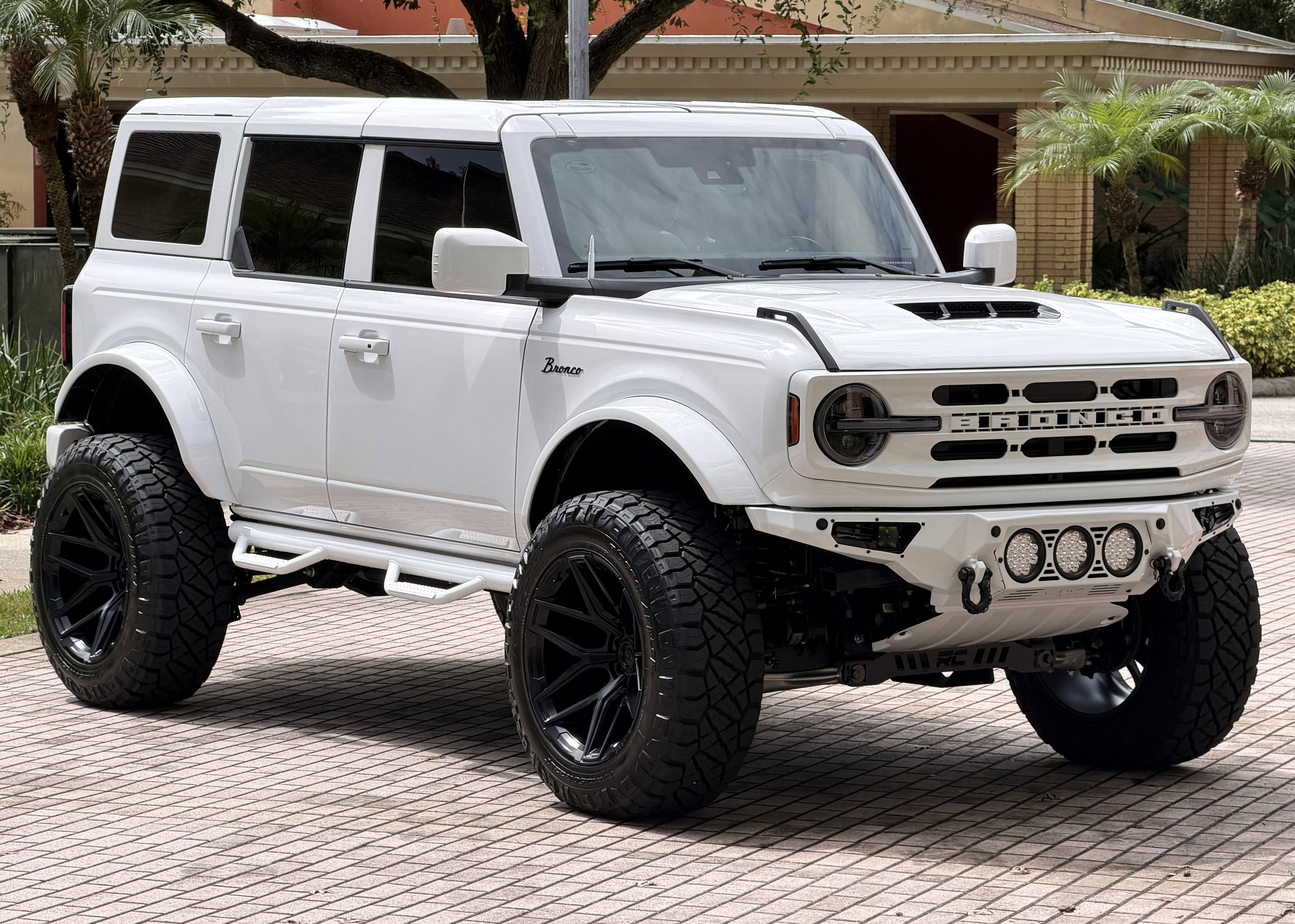 2025 Ford Bronco Outer Banks V6 Hard Top Custom Lifted