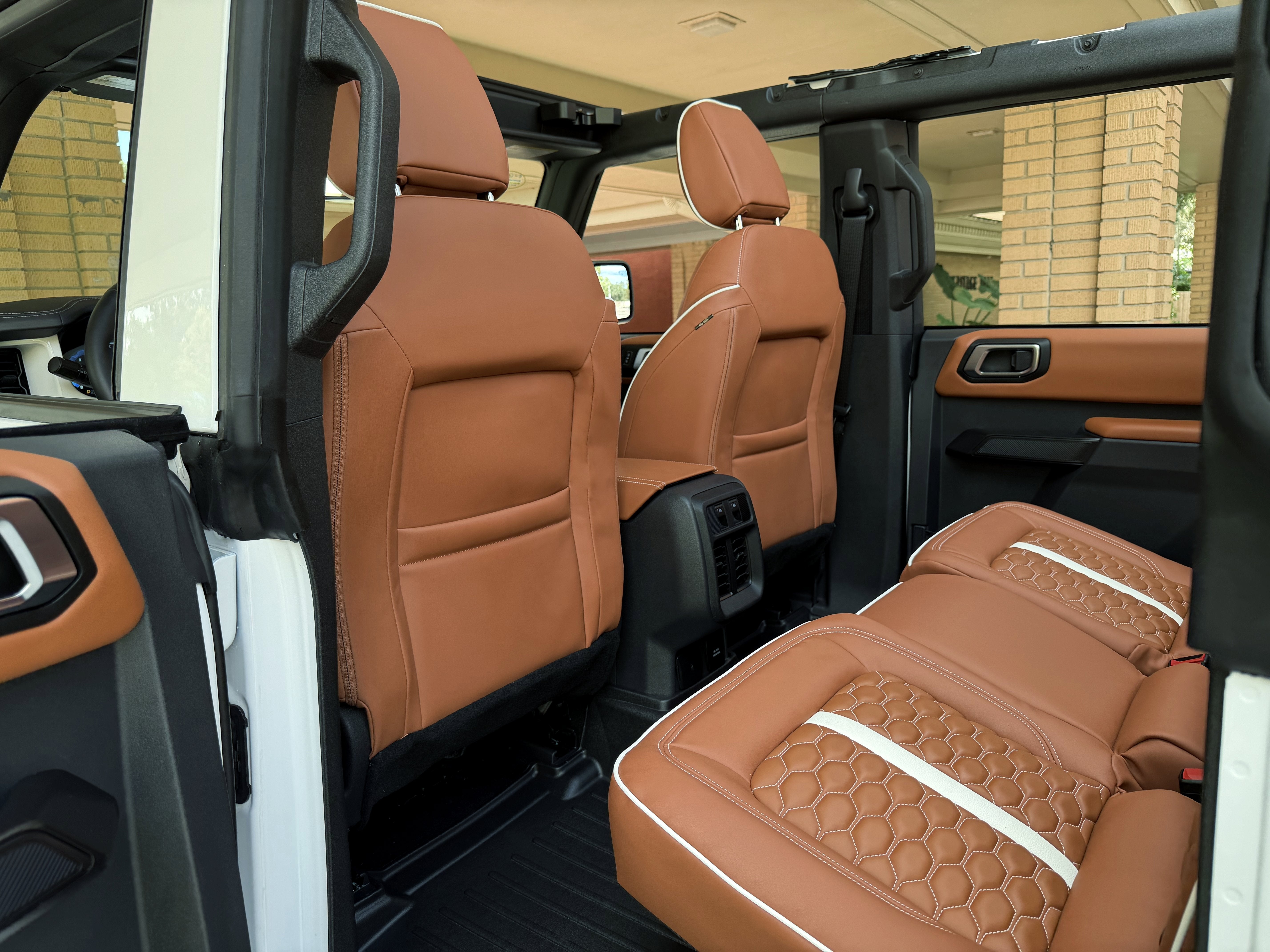 2025 Ford Bronco Outer Banks V6 Hard Top Custom Lifted