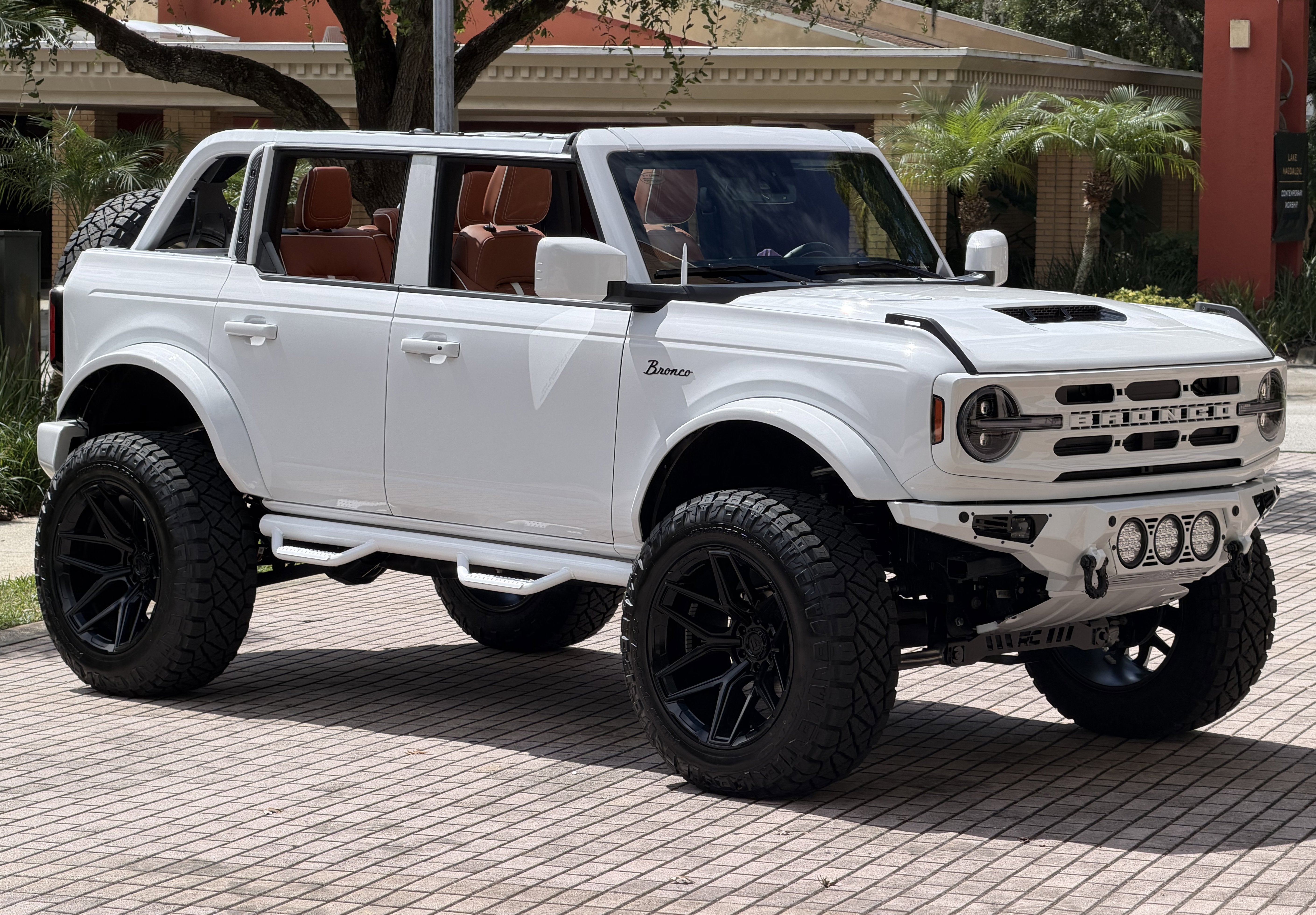 2025 Ford Bronco Outer Banks V6 Hard Top Custom Lifted
