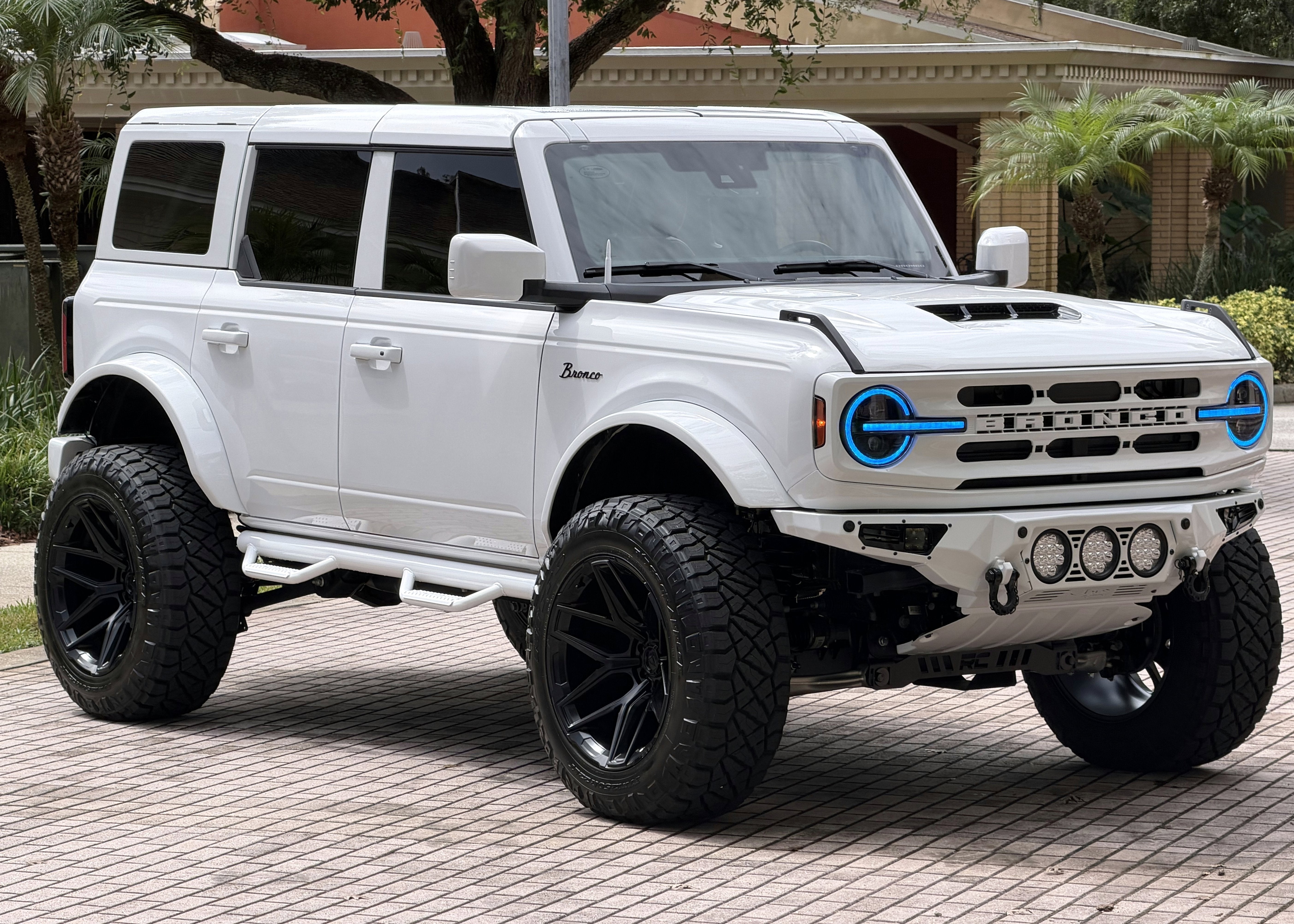 2025 Ford Bronco Outer Banks V6 Hard Top Custom Lifted