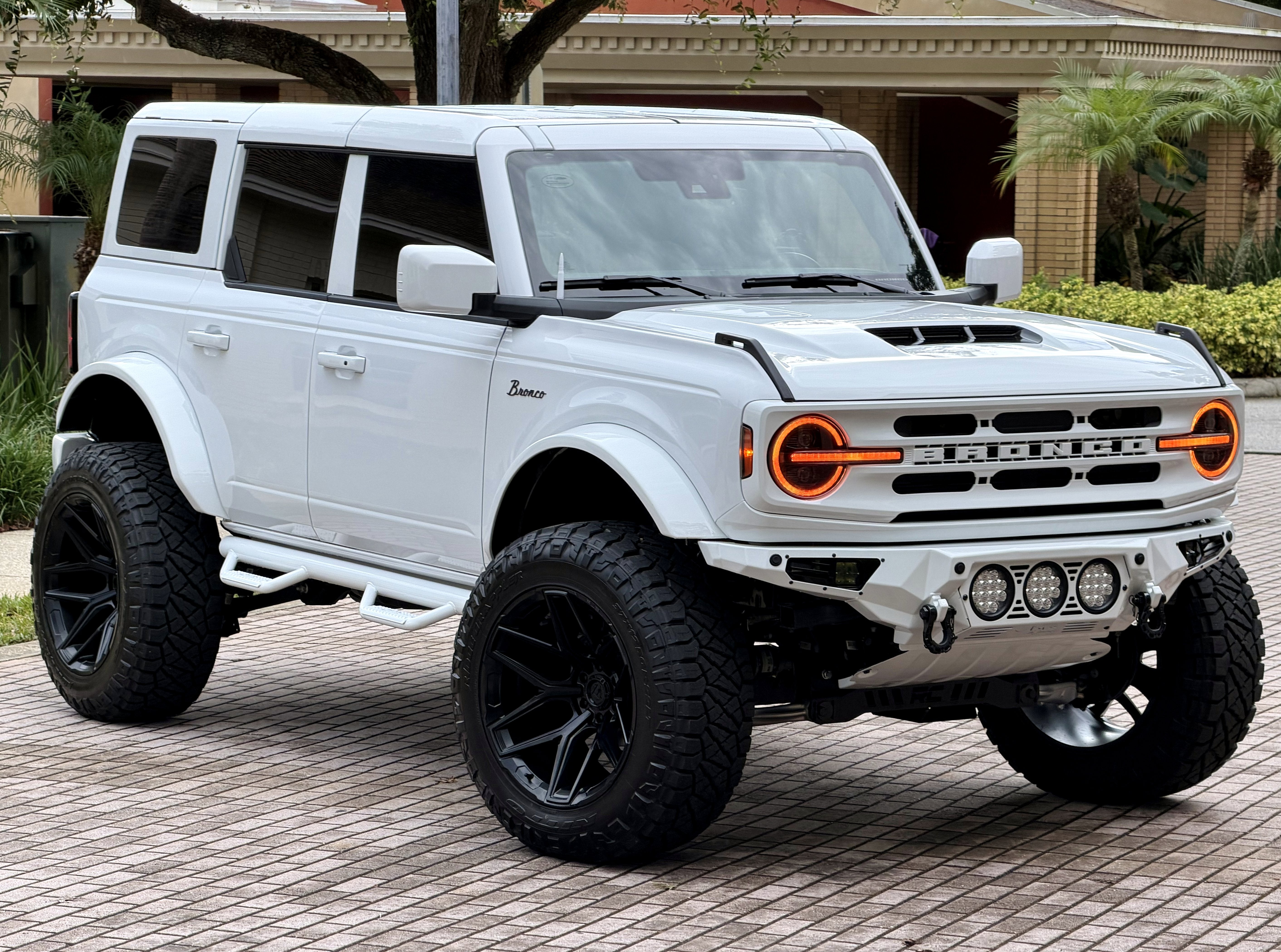 2025 Ford Bronco Outer Banks V6 Hard Top Custom Lifted