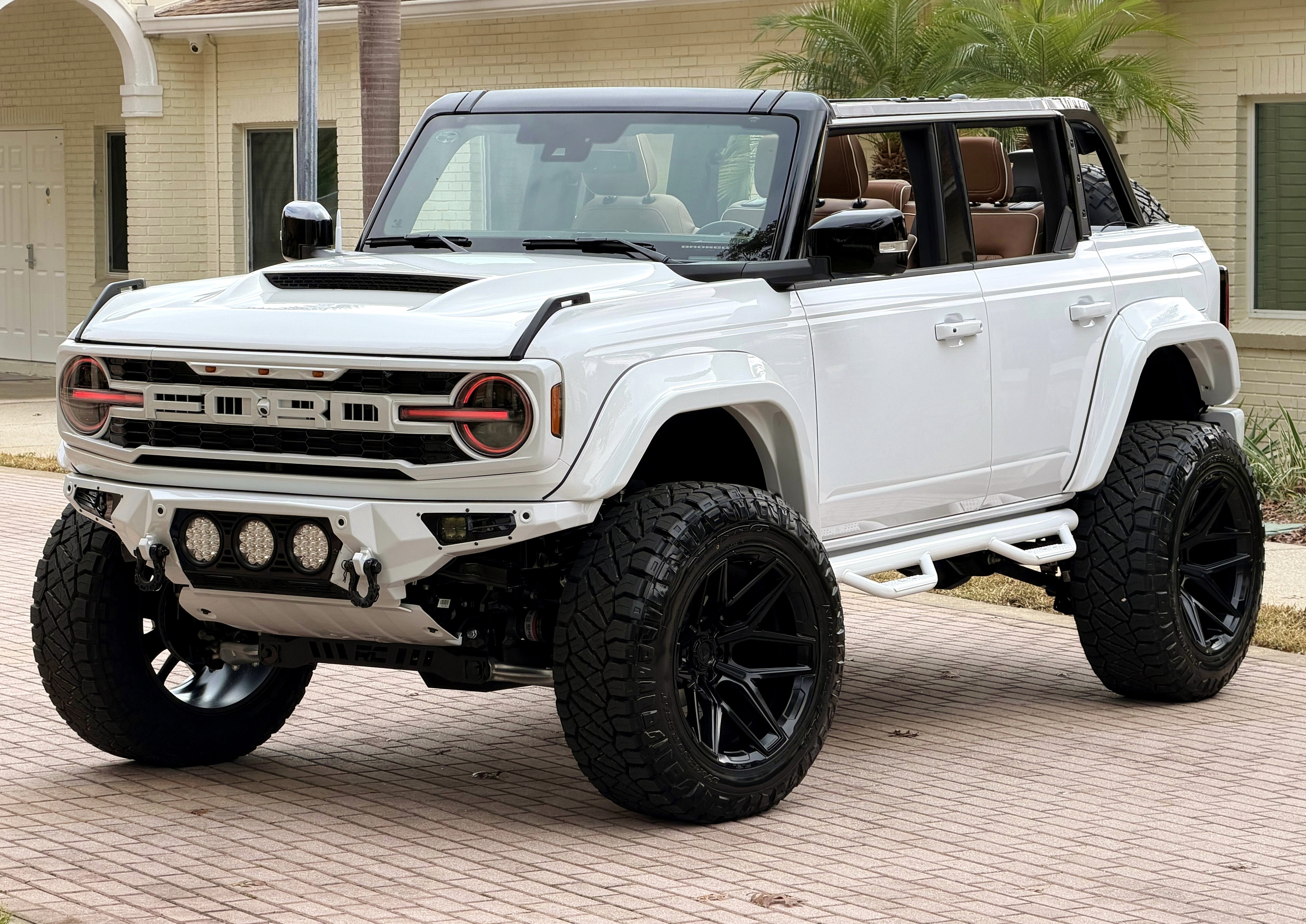 2025 Ford Bronco Outer Banks V6 Black Appearance Package Luxury Package Custom Lifted Hard Top