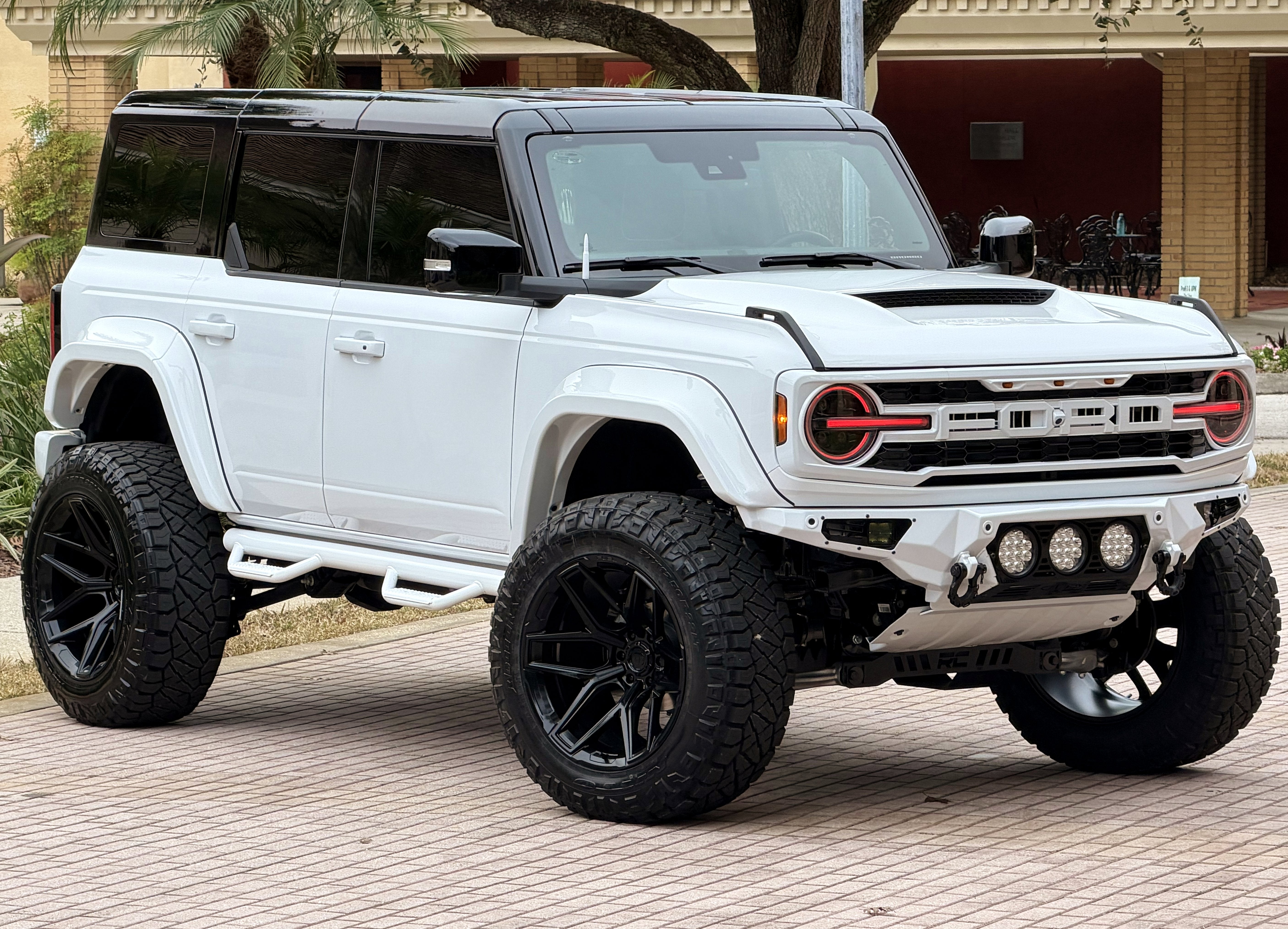 2025 Ford Bronco Outer Banks V6 Black Appearance Package Luxury Package Custom Lifted Hard Top