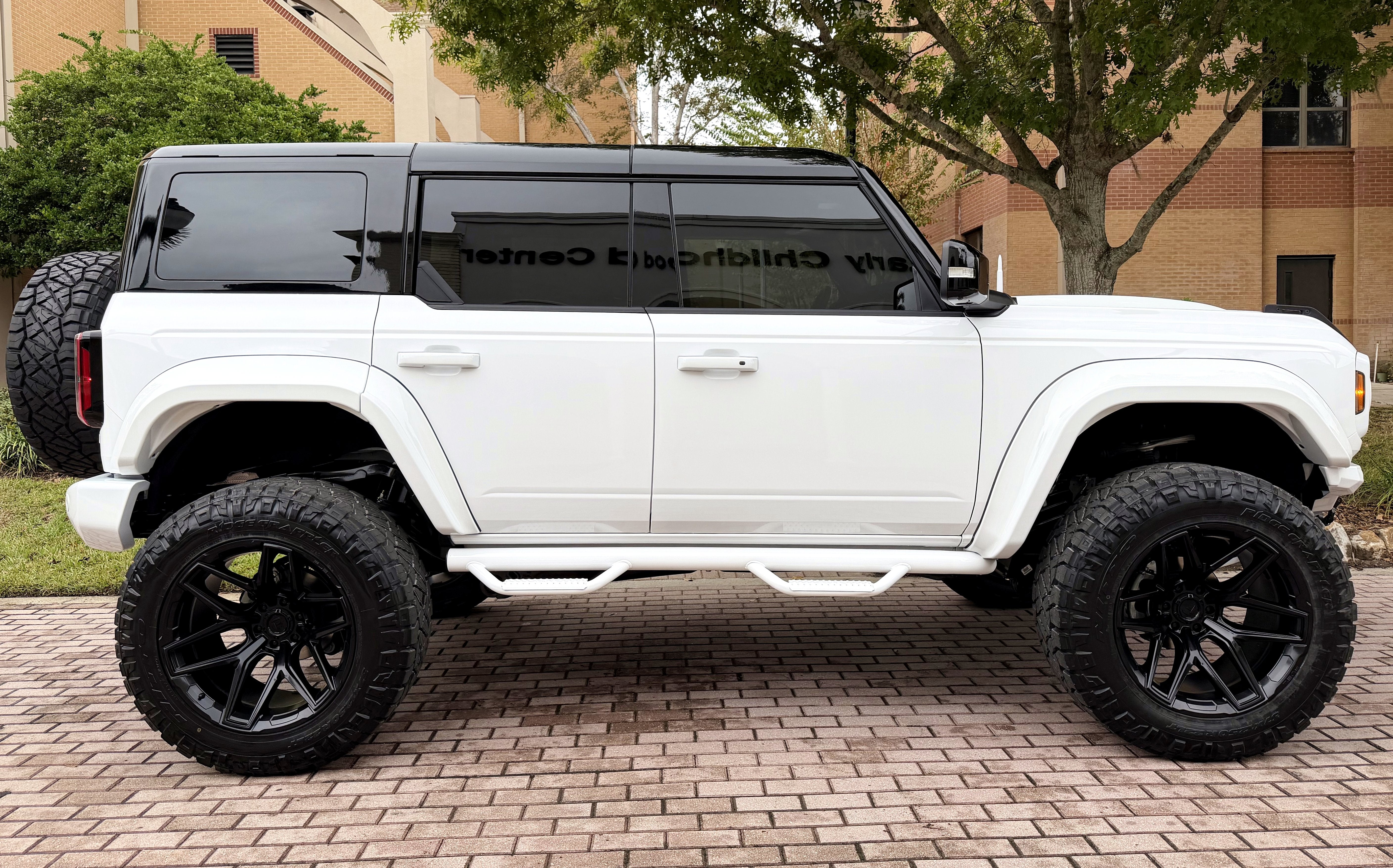 2025 Ford Bronco Outer Banks V6 Black Appearance Package Luxury Package Custom Lifted Hard Top