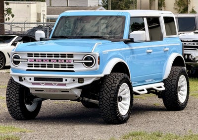 2026 Ford Bronco V6 Vintage Wind Blue Retro Outer Banks Custom Lifted