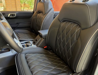 2026 Ford Bronco V6 Custom Gray Paint Black Appearance Outer Banks