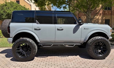 2026 Ford Bronco V6 Custom Gray Paint Black Appearance Outer Banks