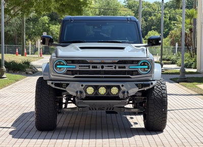 2026 Ford Bronco V6 Custom Gray Paint Black Appearance Outer Banks