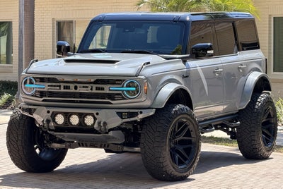 2026 Ford Bronco V6 Custom Gray Paint Black Appearance Outer Banks