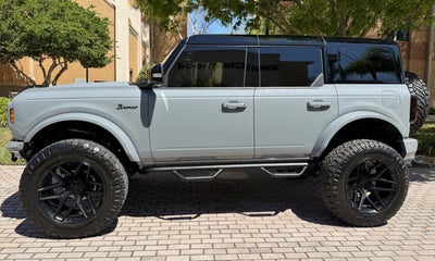 2026 Ford Bronco V6 Custom Gray Paint Black Appearance Outer Banks