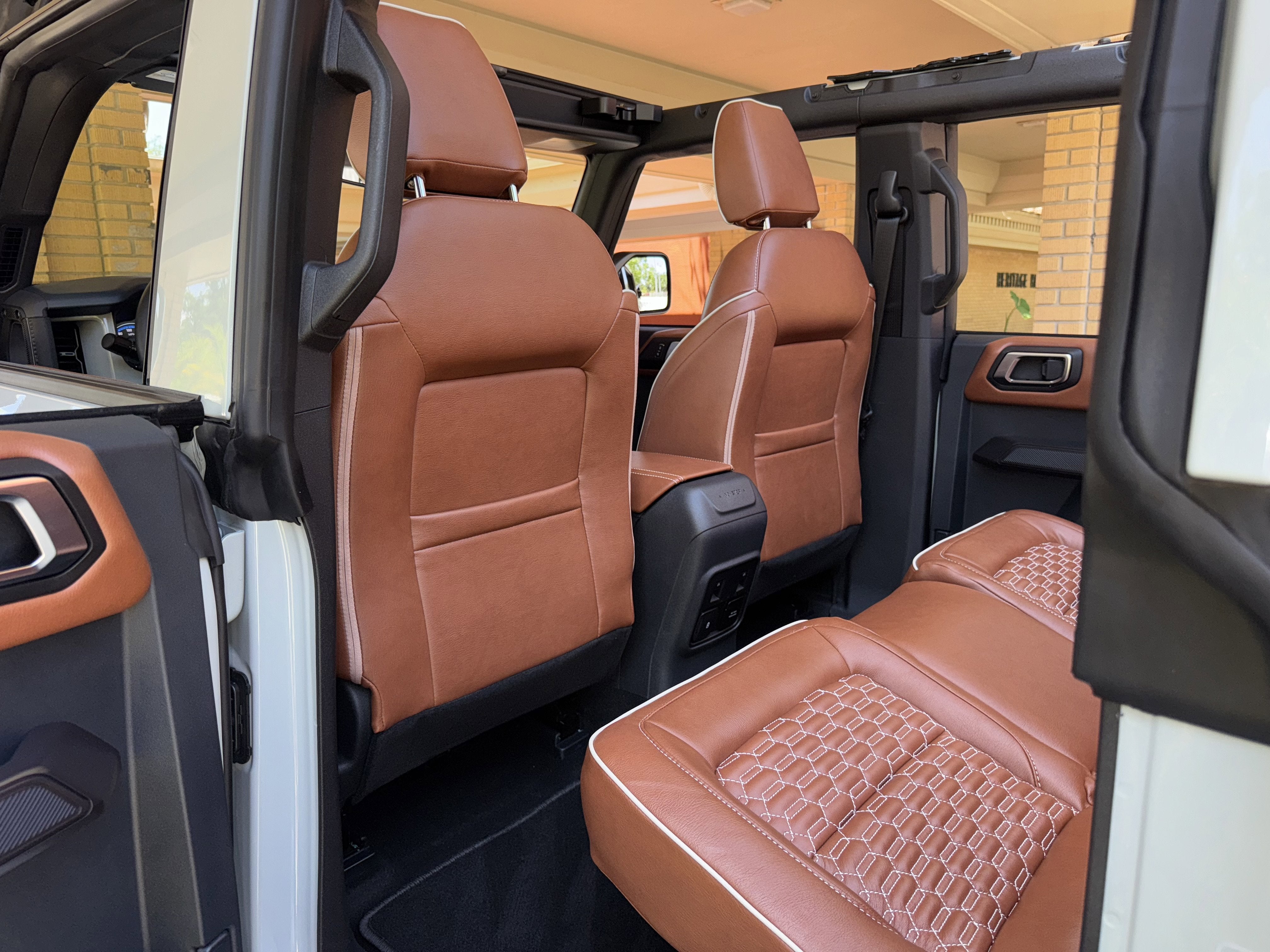 2024 Ford Bronco Outer Banks V6 Luxury Package Custom Lifted