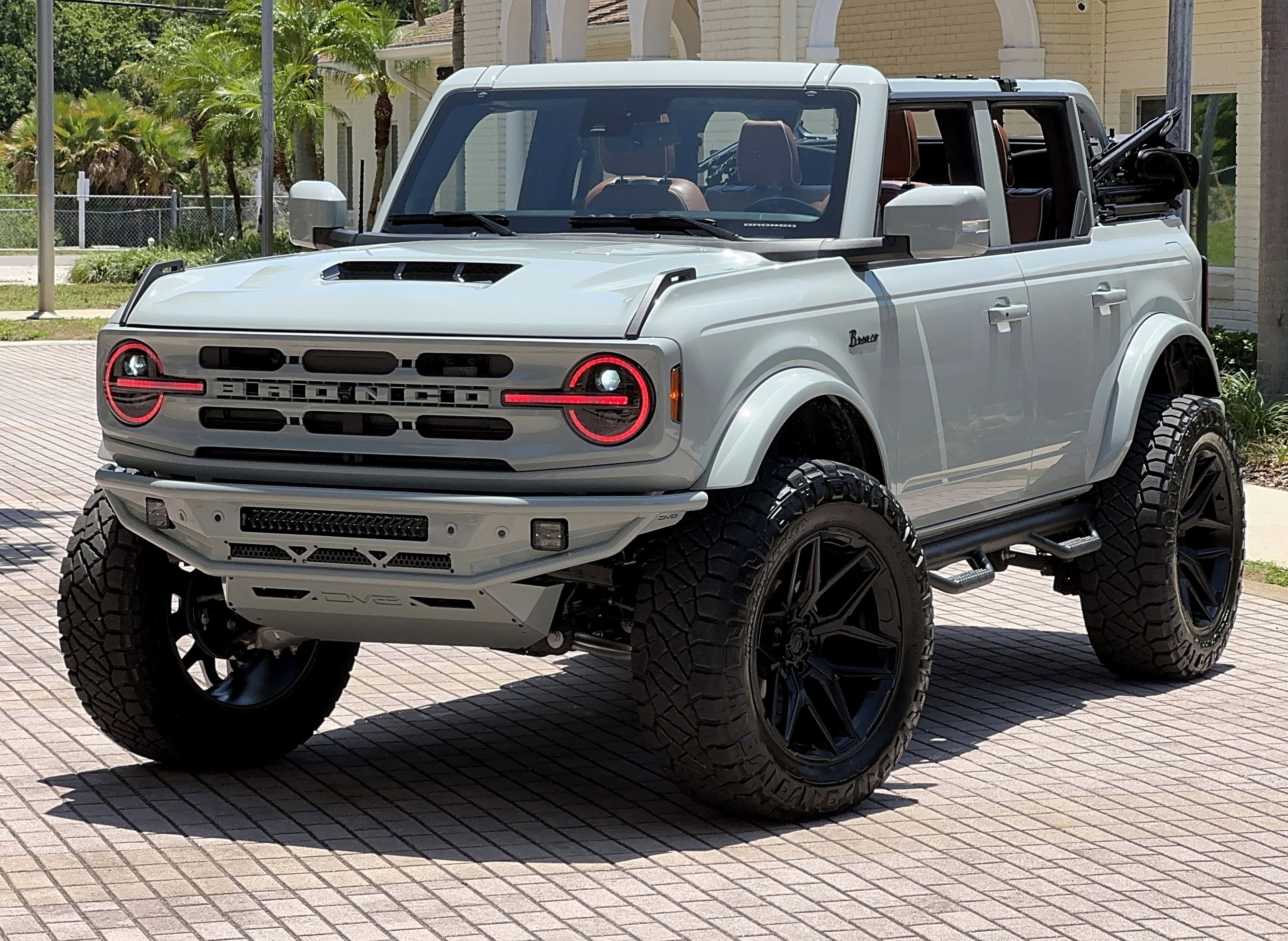 2024 Ford Bronco Outer Banks V6 Luxury Package Custom Lifted