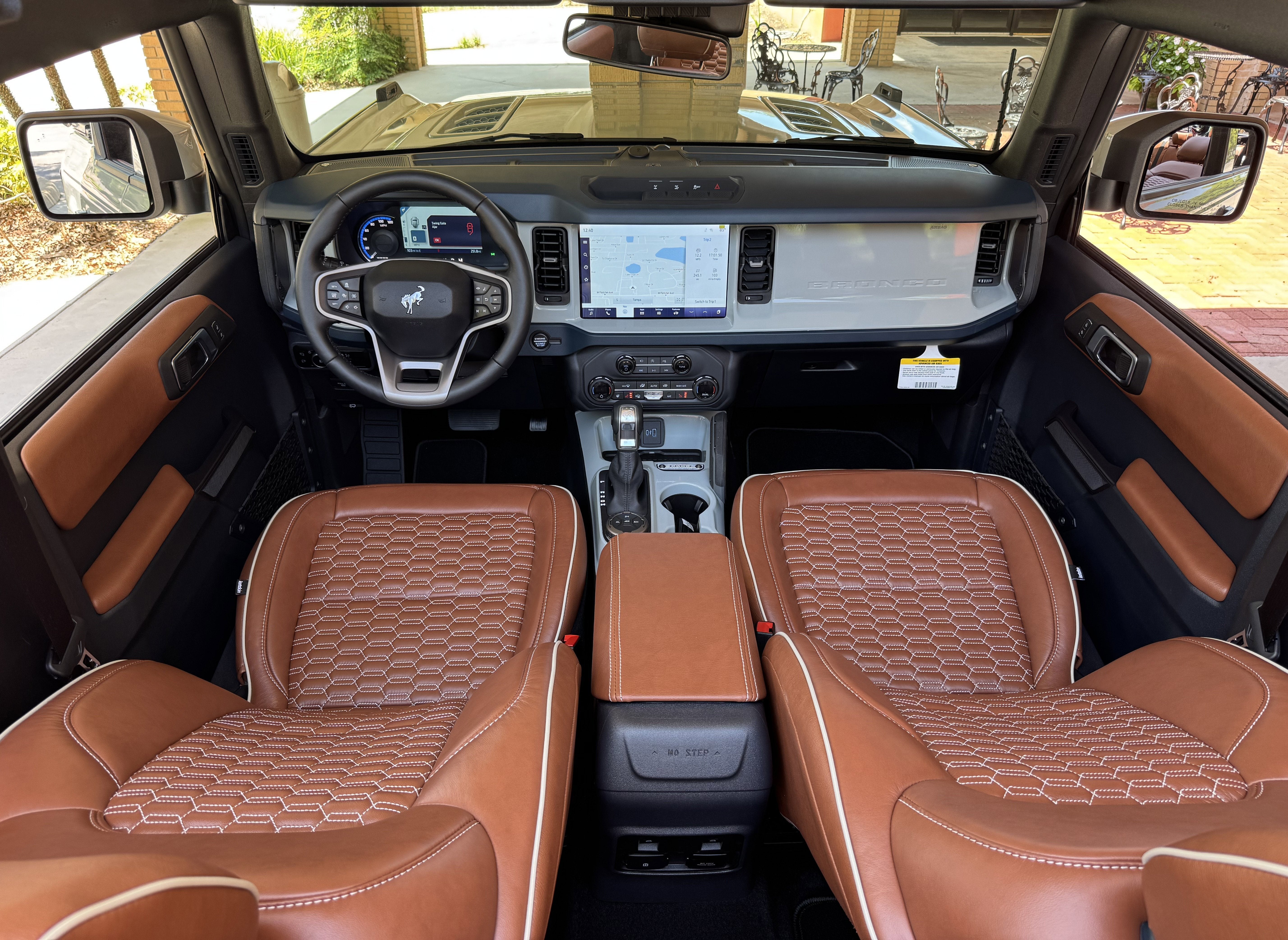 2024 Ford Bronco Outer Banks V6 Luxury Package Custom Lifted