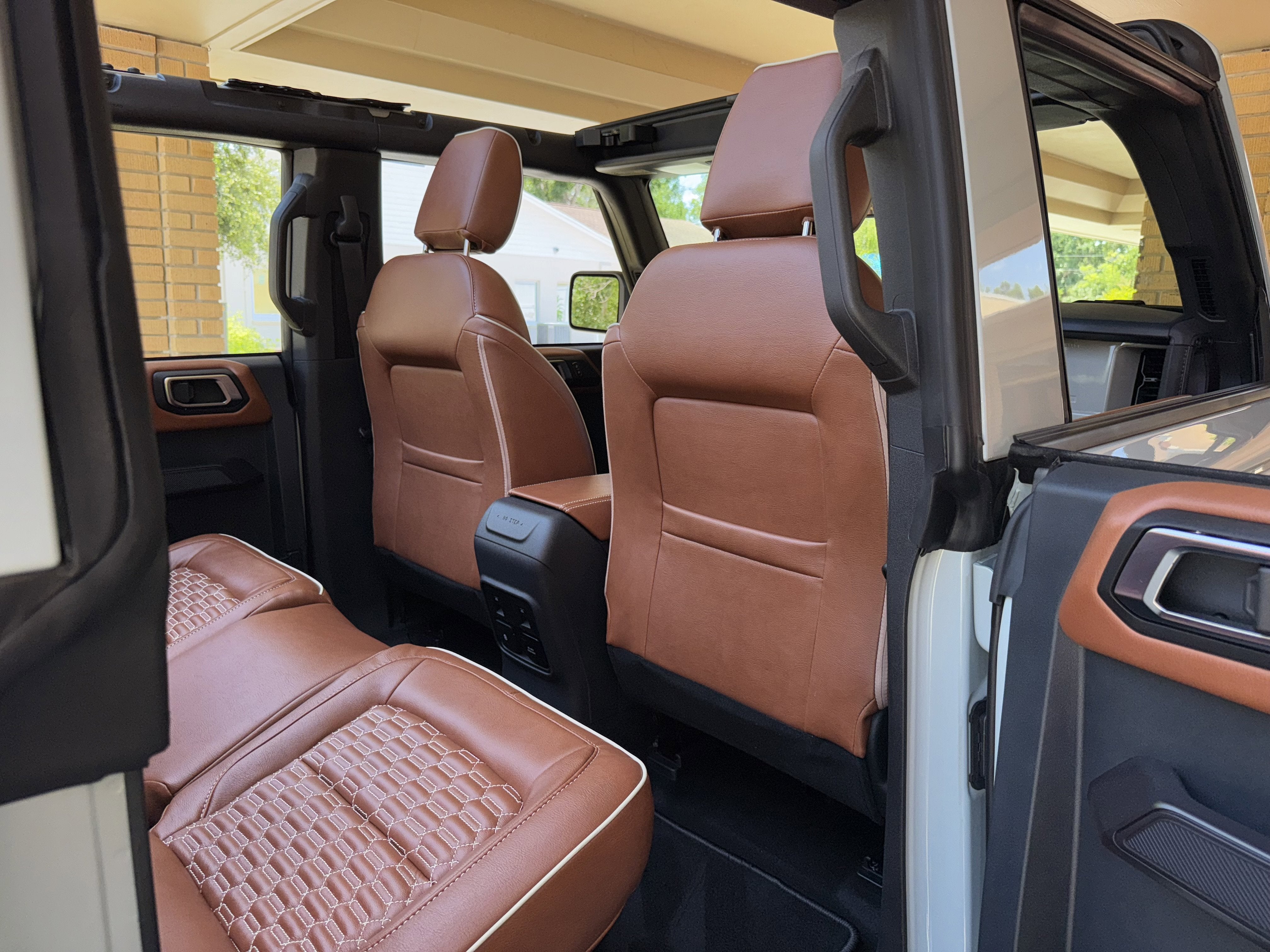 2024 Ford Bronco Outer Banks V6 Luxury Package Custom Lifted