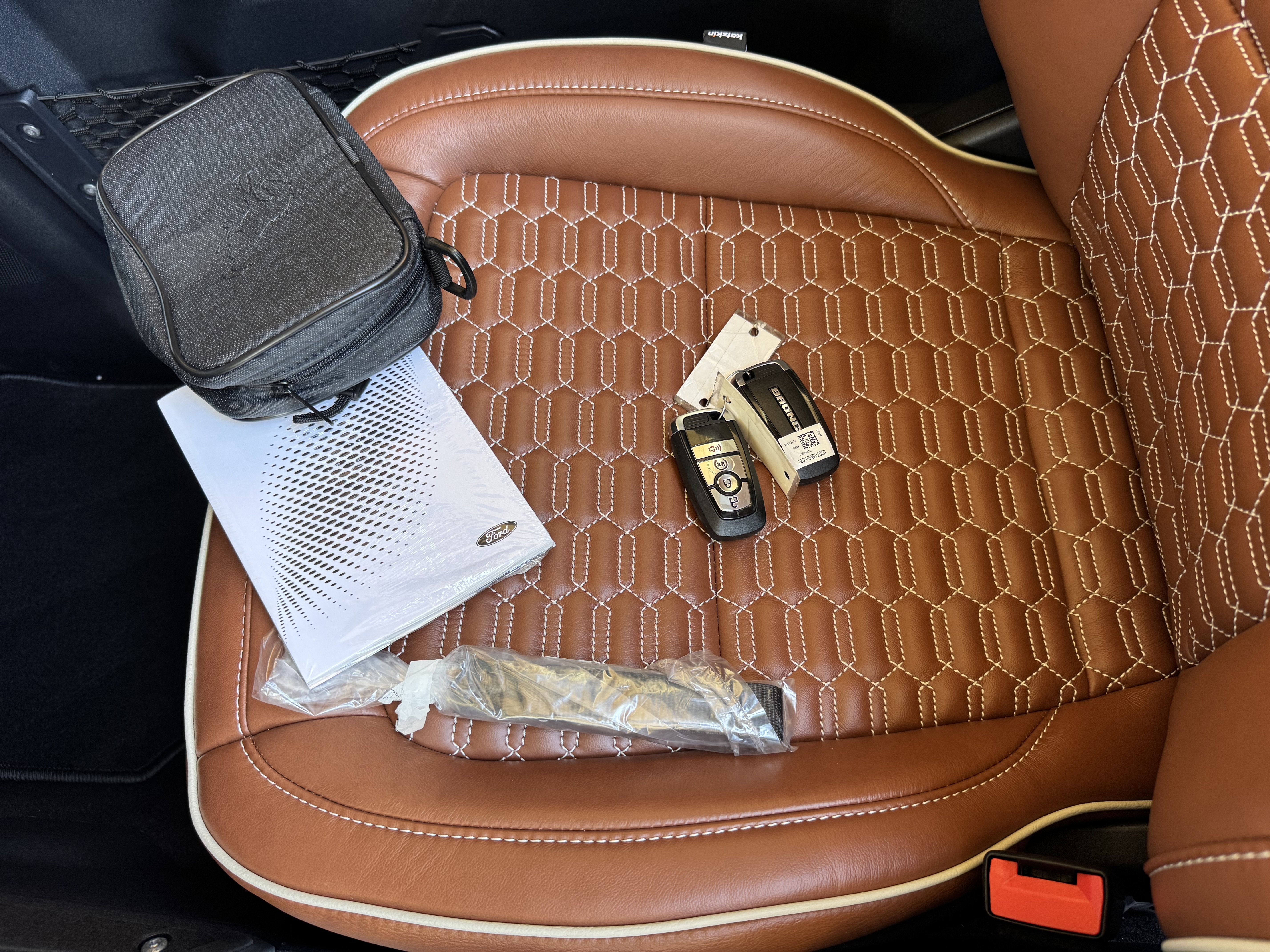 2024 Ford Bronco Outer Banks V6 Luxury Package Custom Lifted