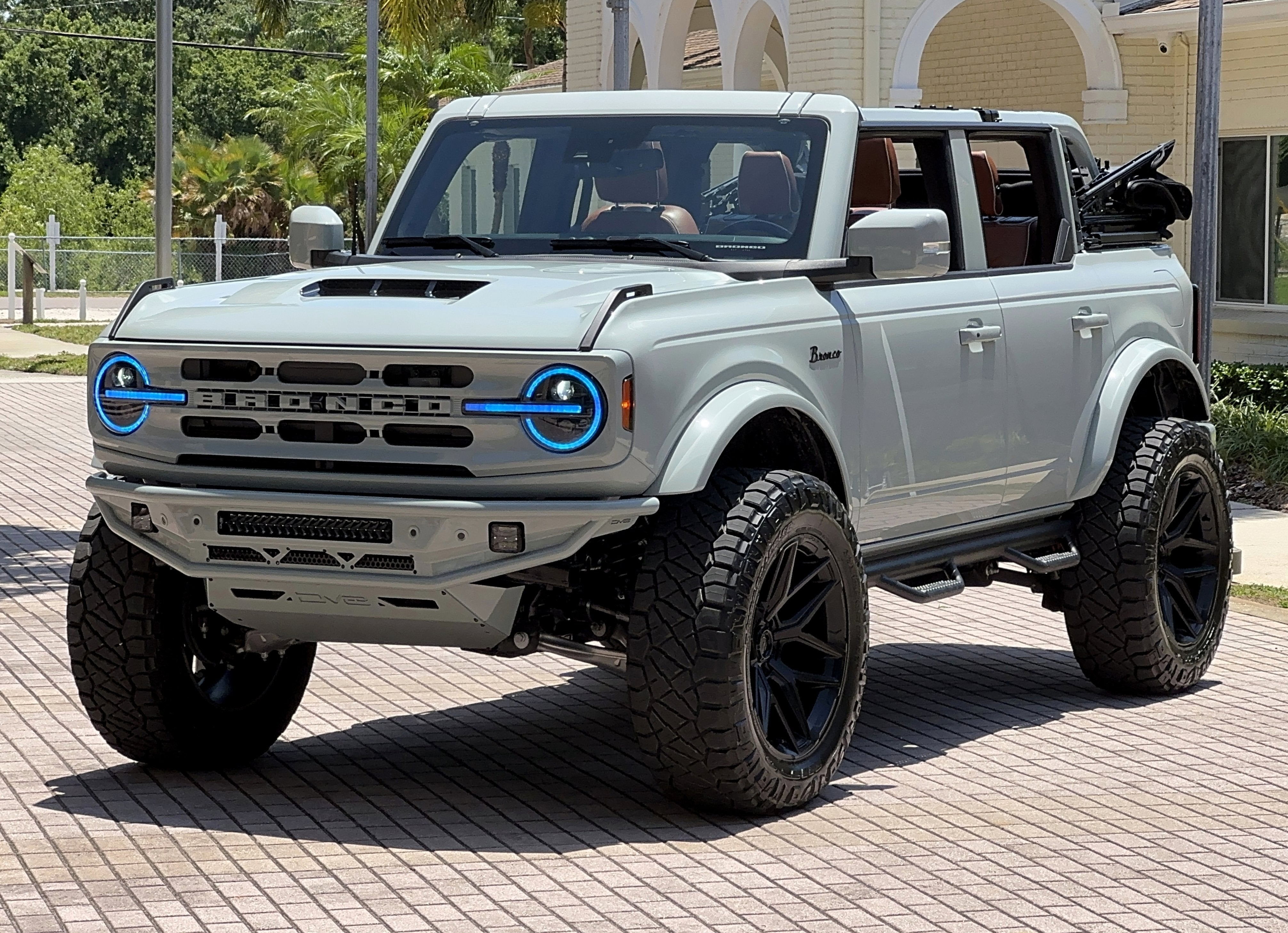 2024 Ford Bronco Outer Banks V6 Luxury Package Custom Lifted