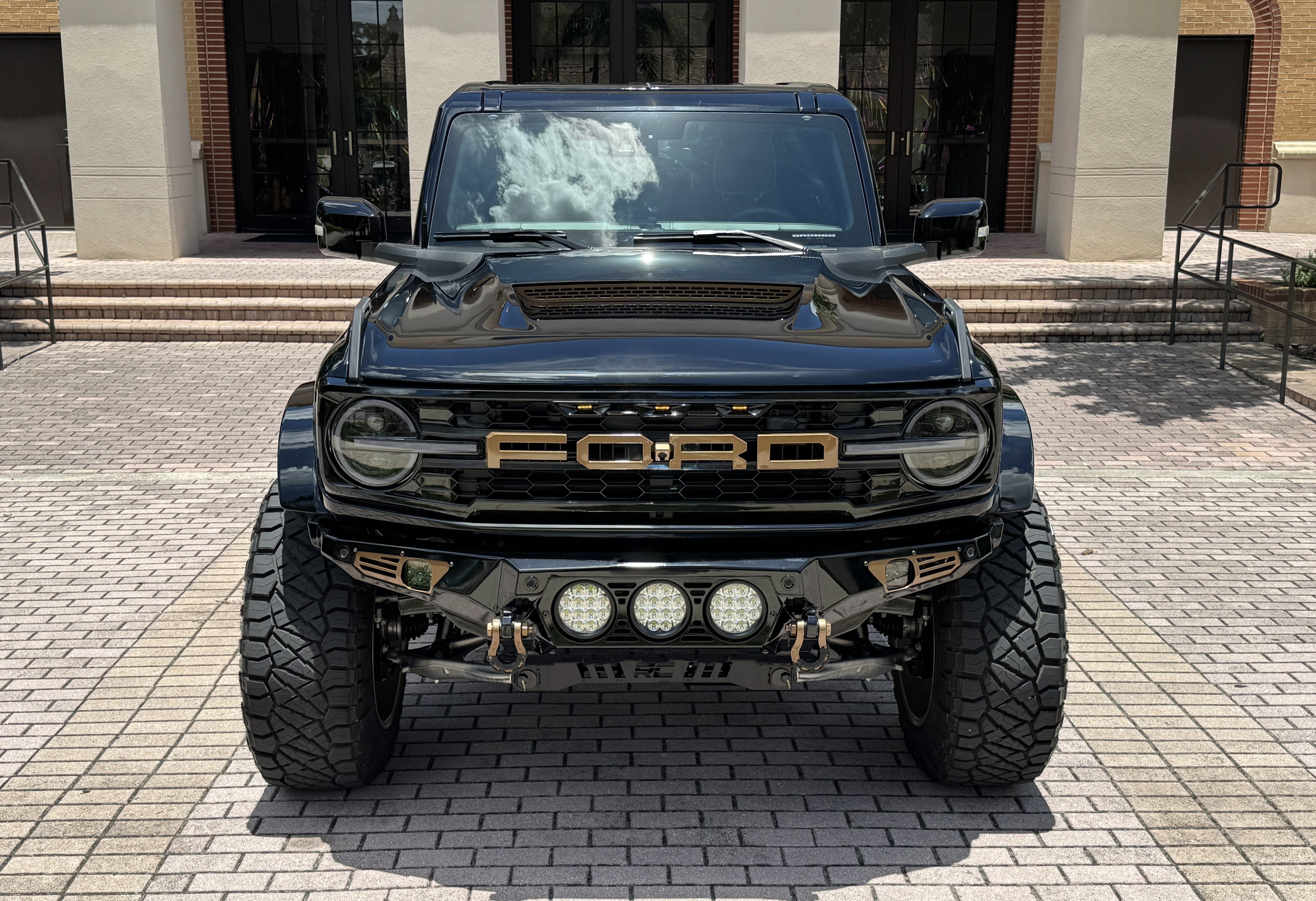 2025 Ford Bronco Custom Lifted Outer Banks V6 Luxury Package Hard Top