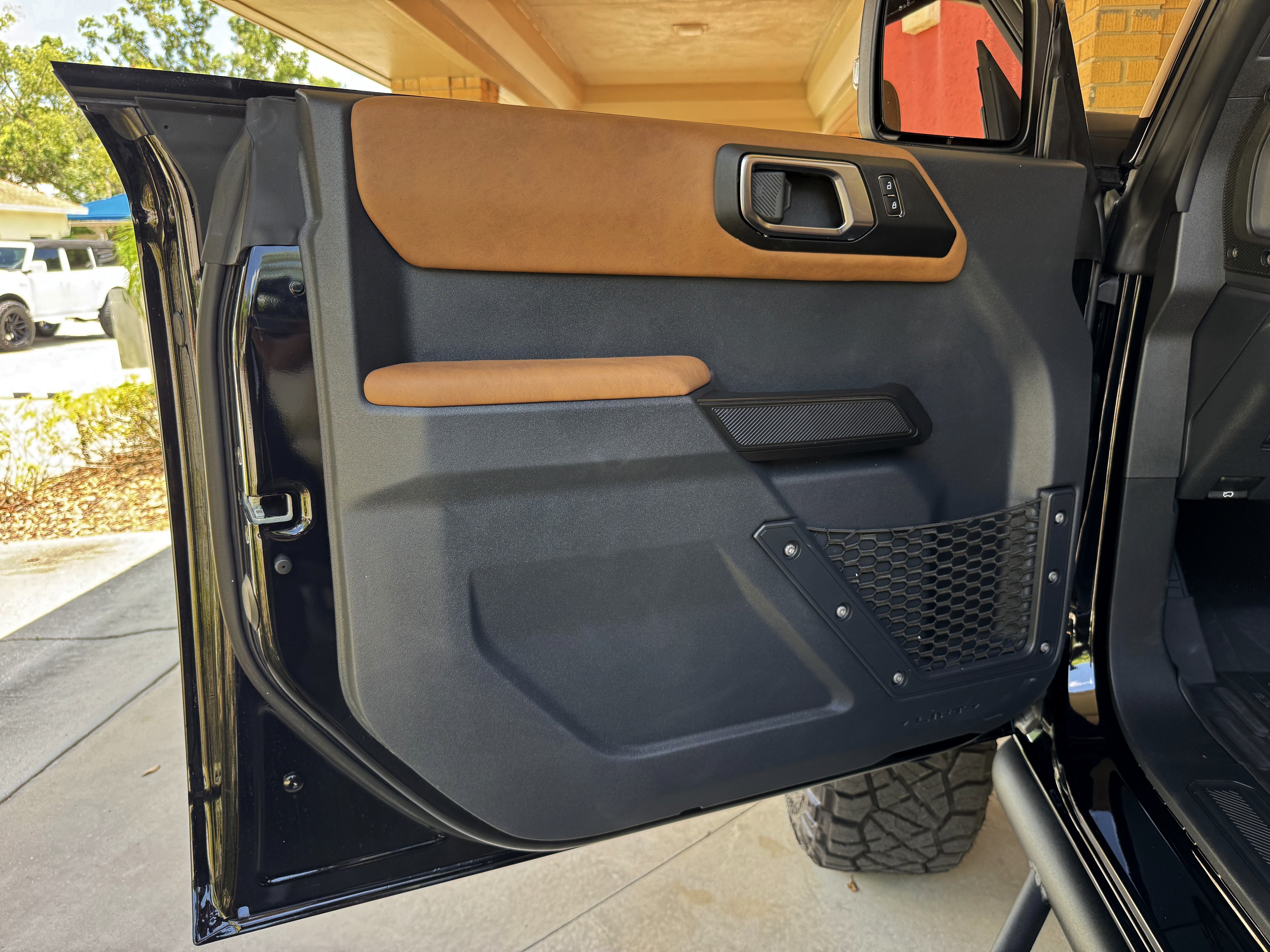 2025 Ford Bronco Custom Lifted Outer Banks V6 Luxury Package Hard Top