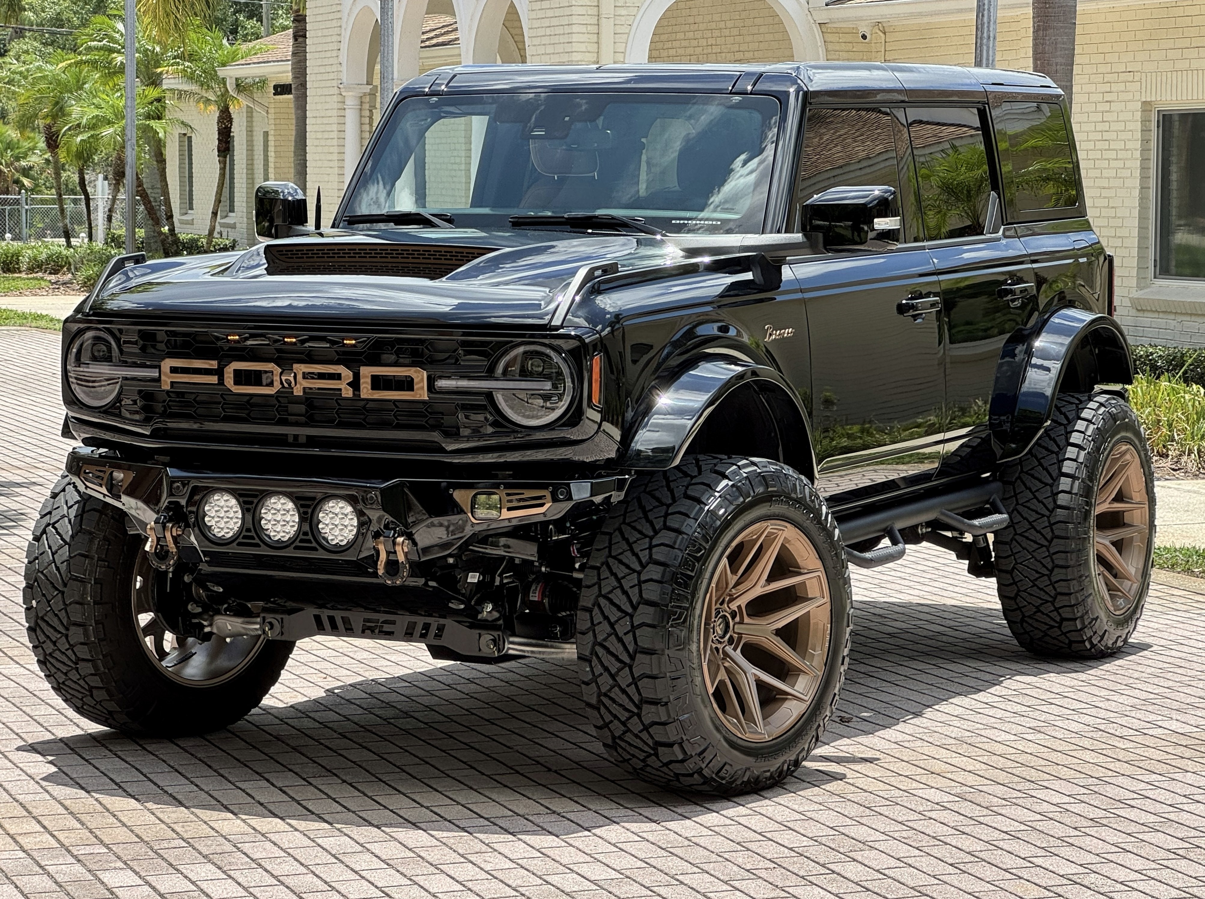 2025 Ford Bronco Custom Lifted Outer Banks V6 Luxury Package Hard Top