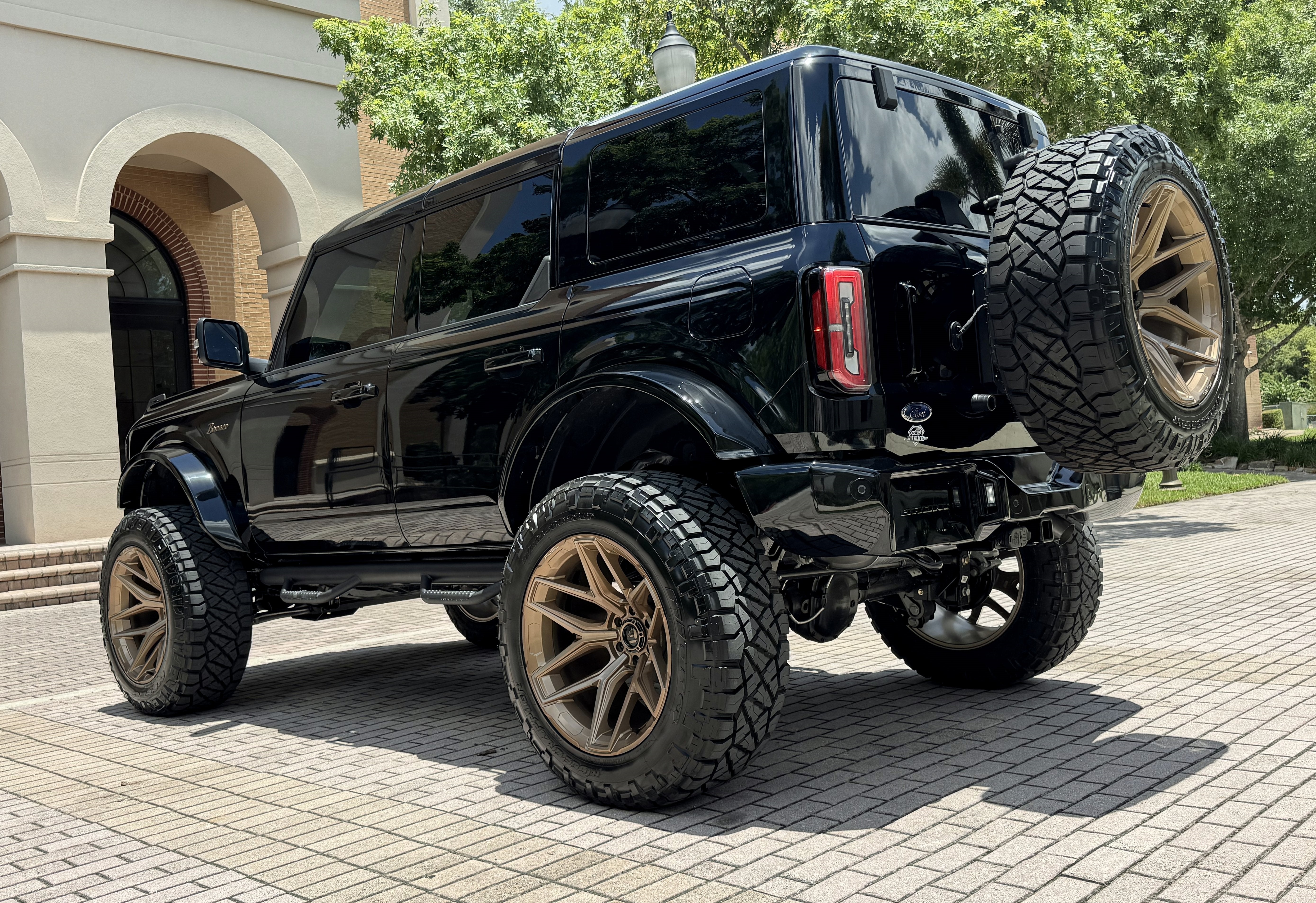 2025 Ford Bronco Custom Lifted Outer Banks V6 Luxury Package Hard Top