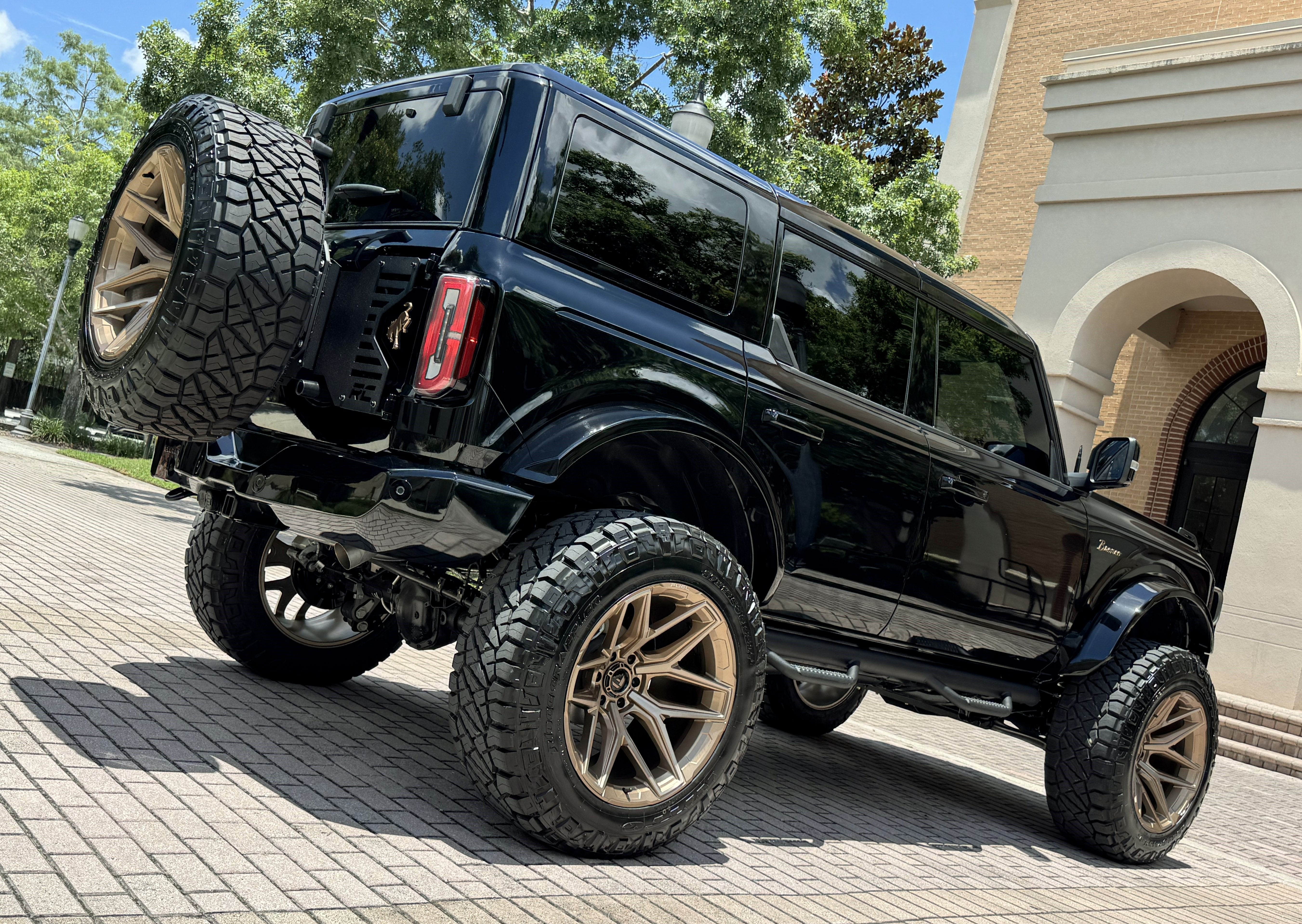 2025 Ford Bronco Custom Lifted Outer Banks V6 Luxury Package Hard Top