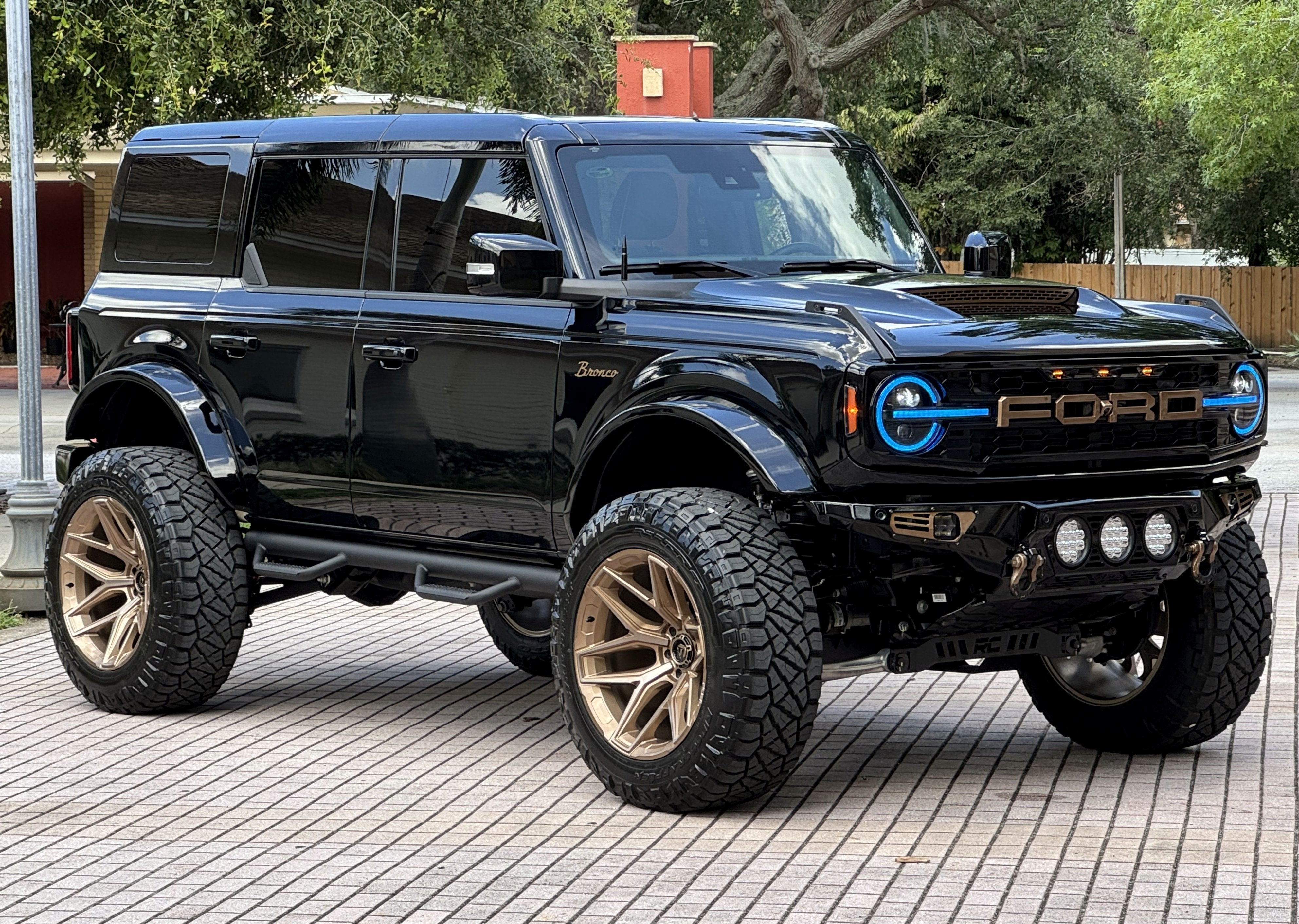 2025 Ford Bronco Custom Lifted Outer Banks V6 Luxury Package Hard Top