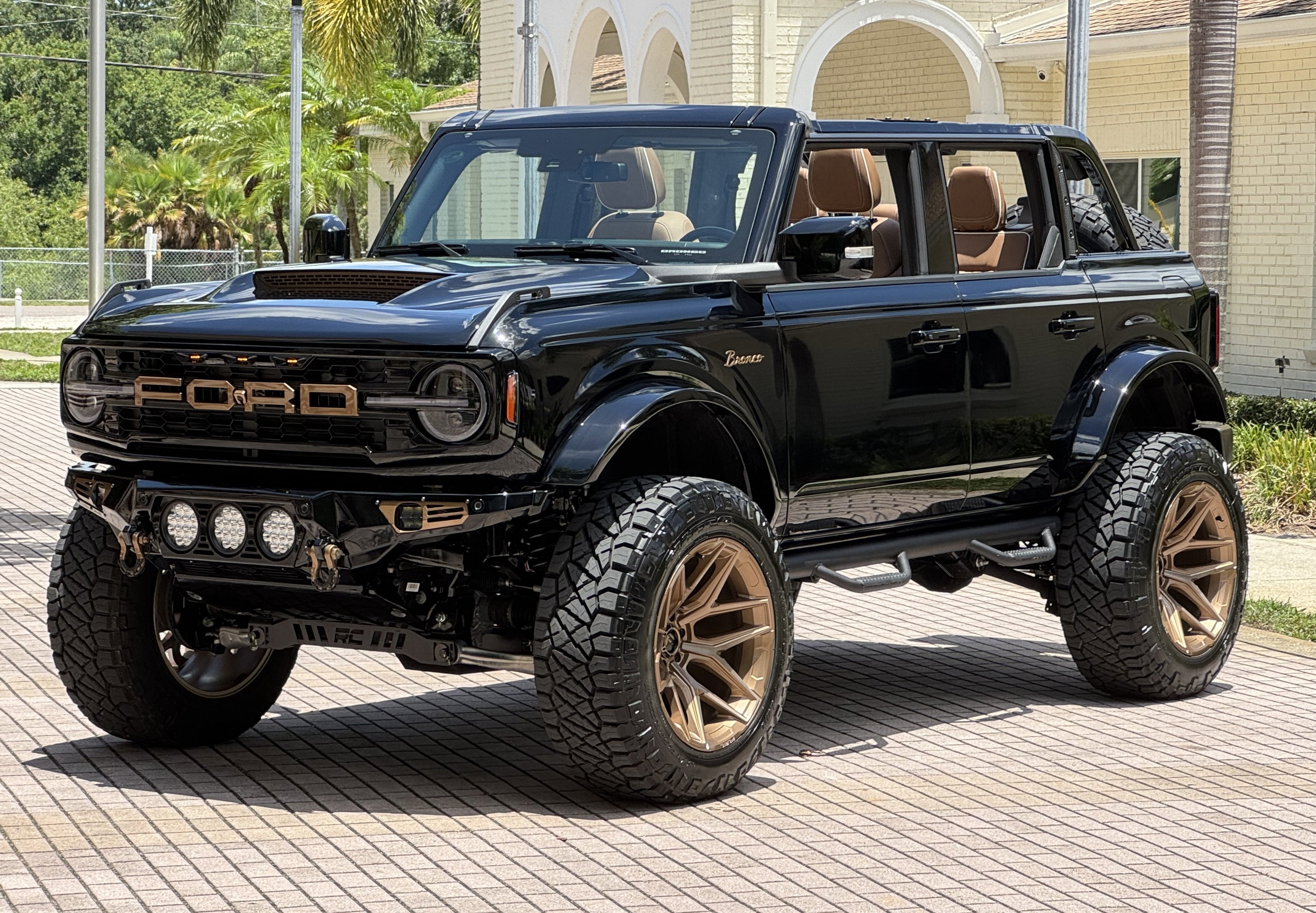 2025 Ford Bronco Custom Lifted Outer Banks V6 Luxury Package Hard Top