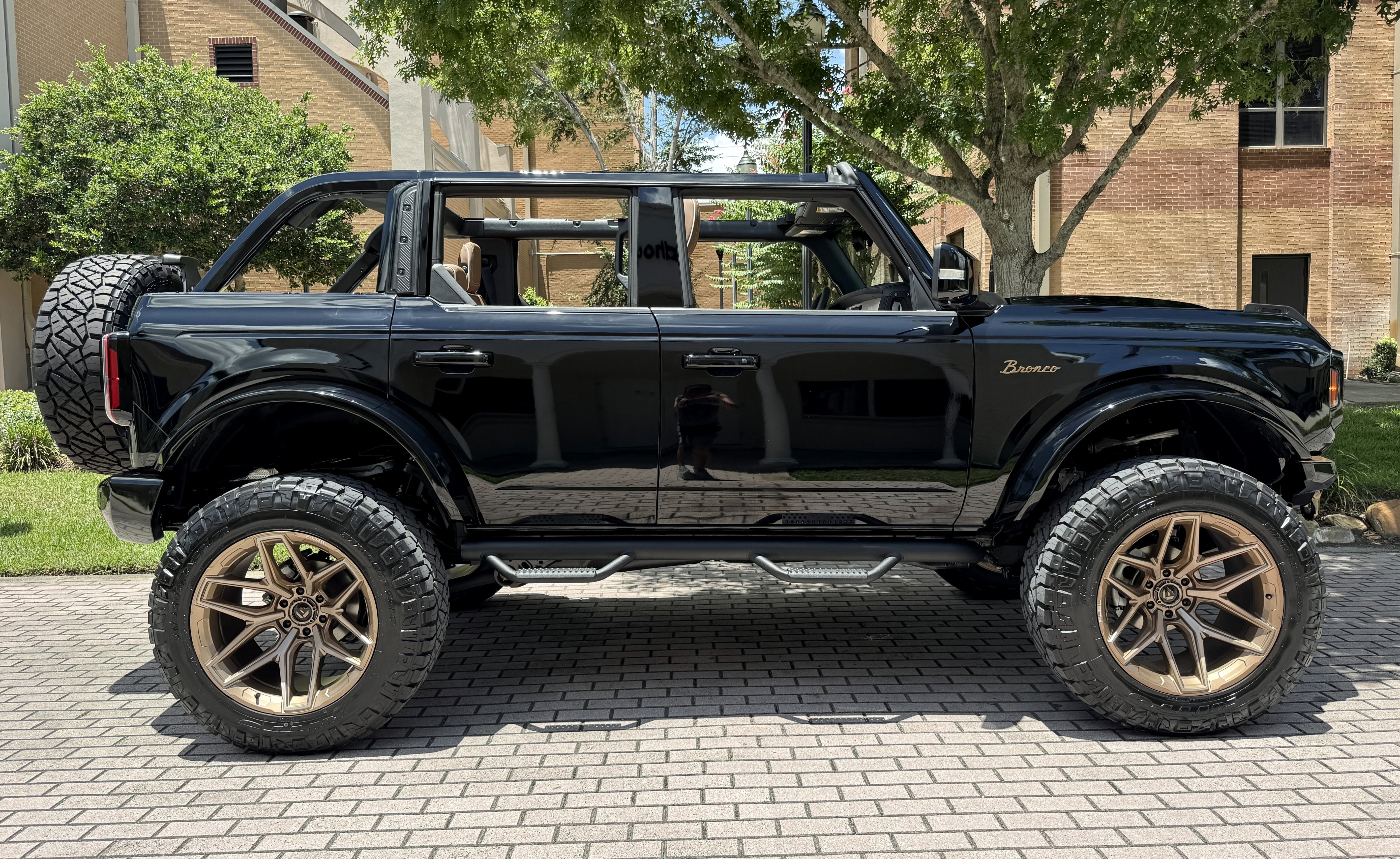 2025 Ford Bronco Custom Lifted Outer Banks V6 Luxury Package Hard Top