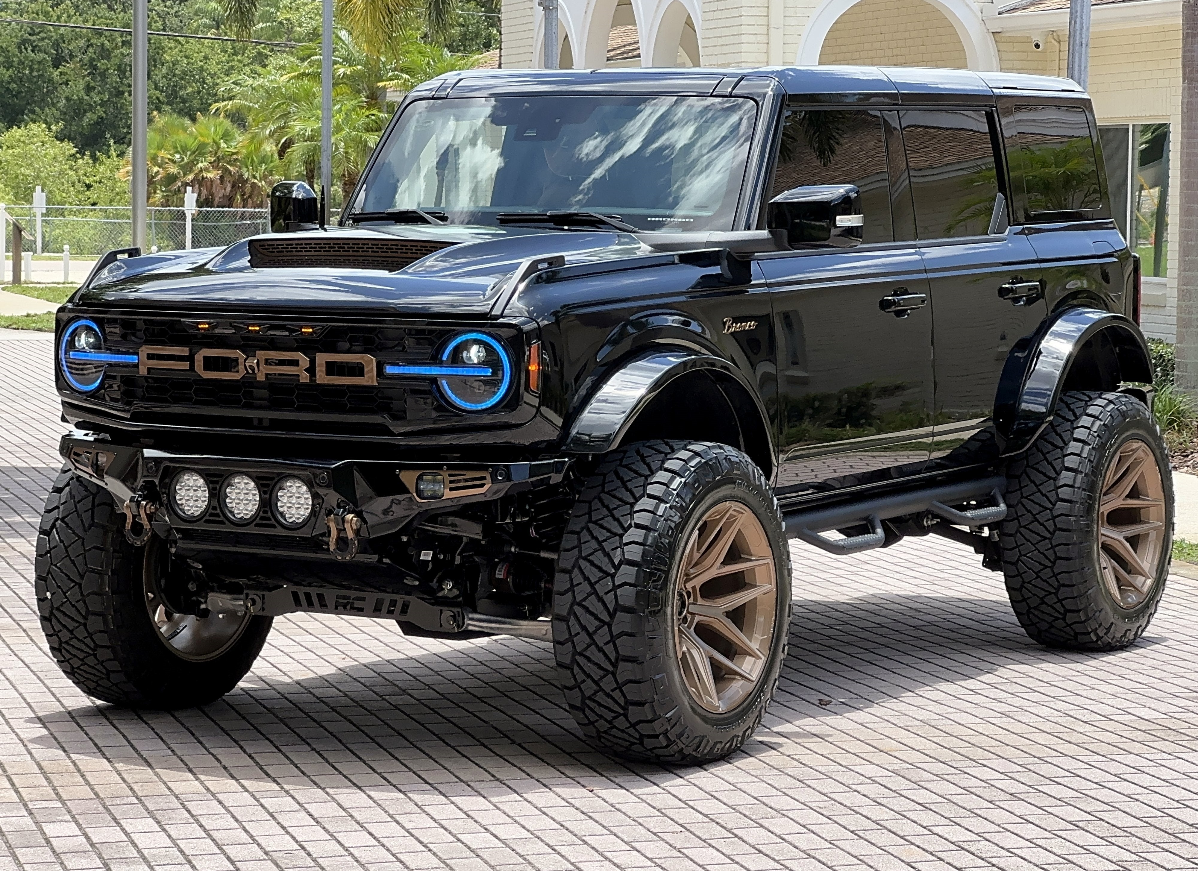 2025 Ford Bronco Custom Lifted Outer Banks V6 Luxury Package Hard Top