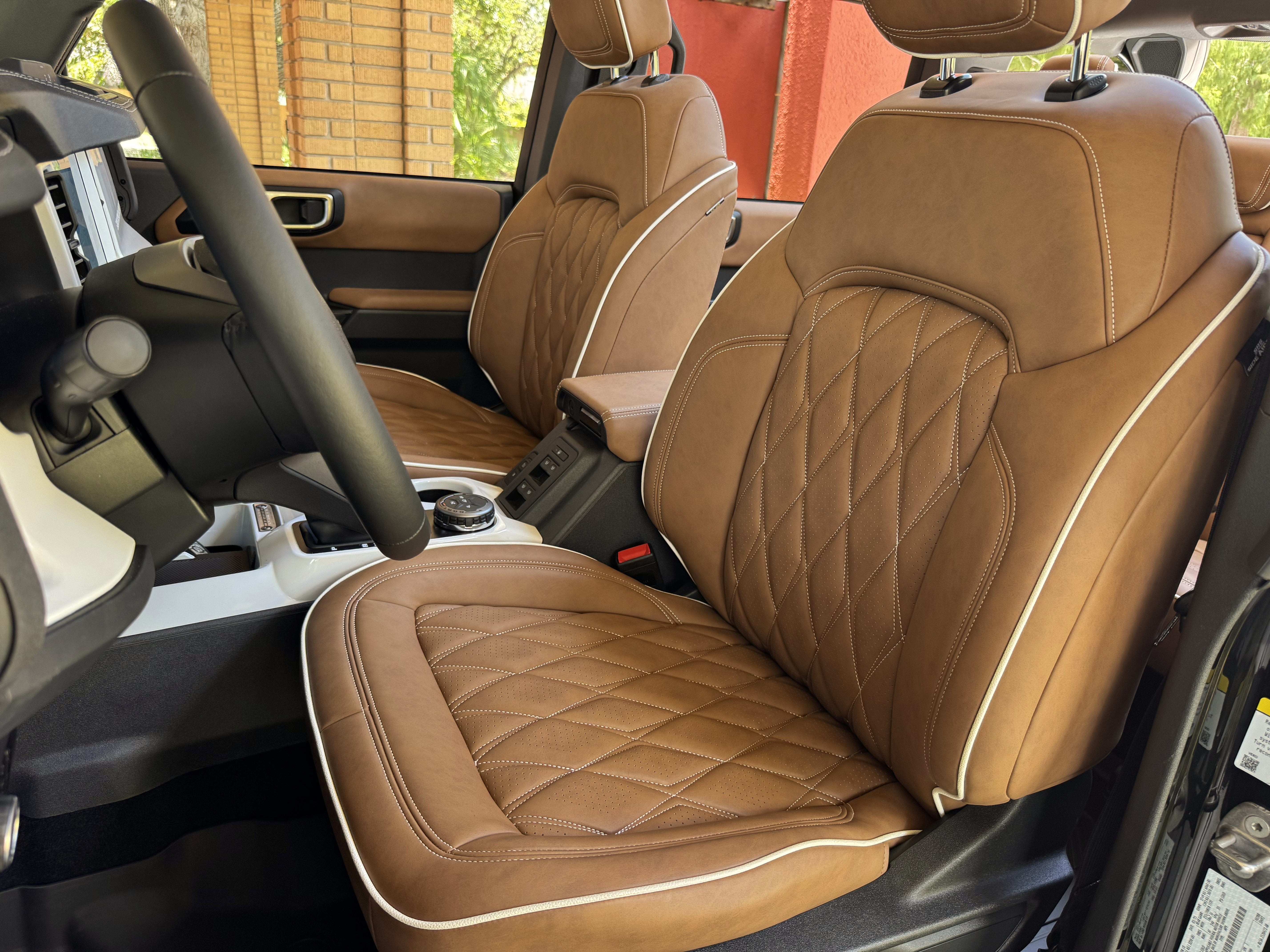 2025 Ford Bronco Custom Lifted Outer Banks V6 Luxury Package Hard Top