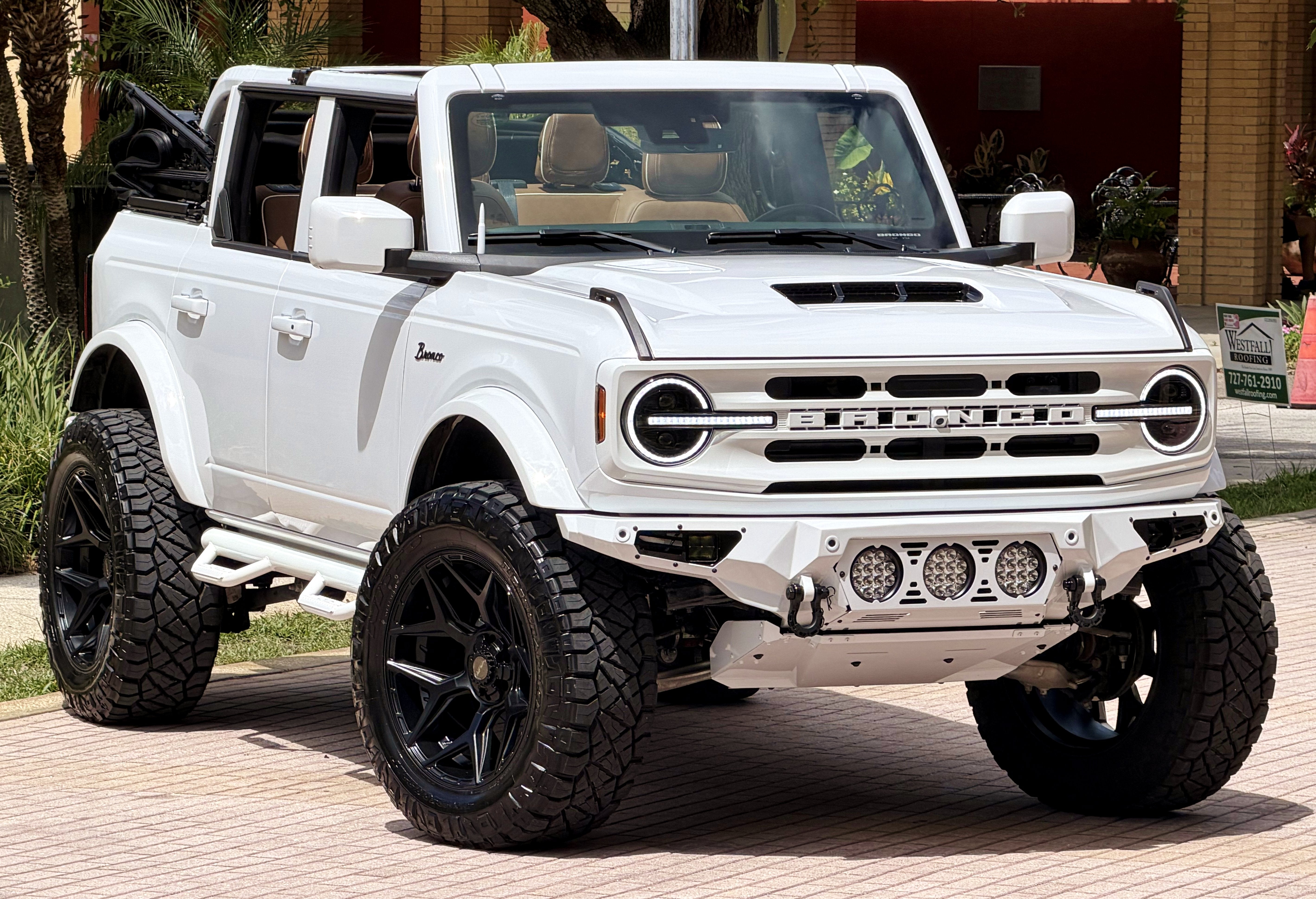 2026 Ford Bronco Outer Banks V6 Luxury Package Custom Lifted